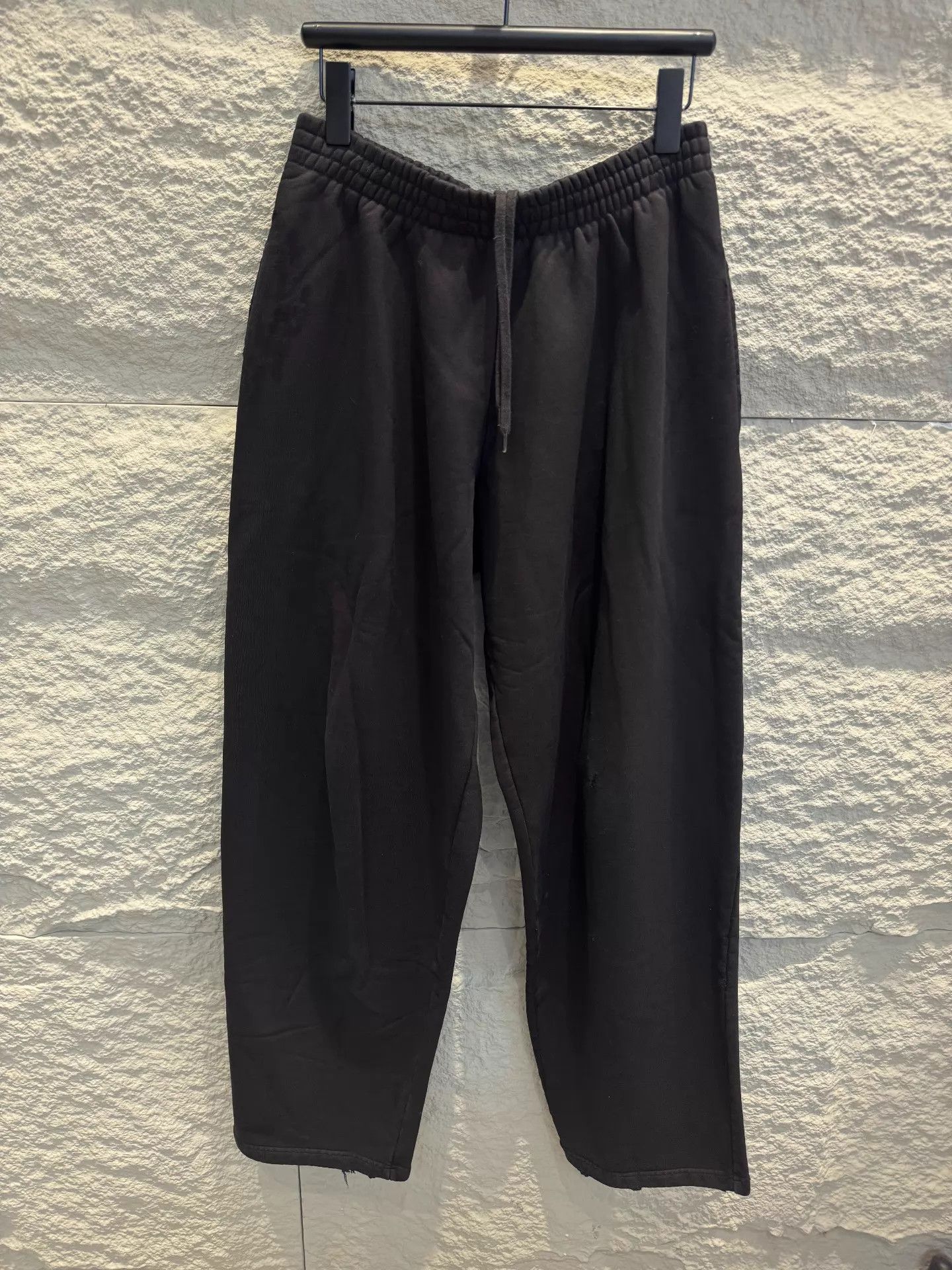 Balenciaga Balenciaga 24 SS Runway Black Loose Washed Sweatpants Size US 29 - 1 Thumbnail