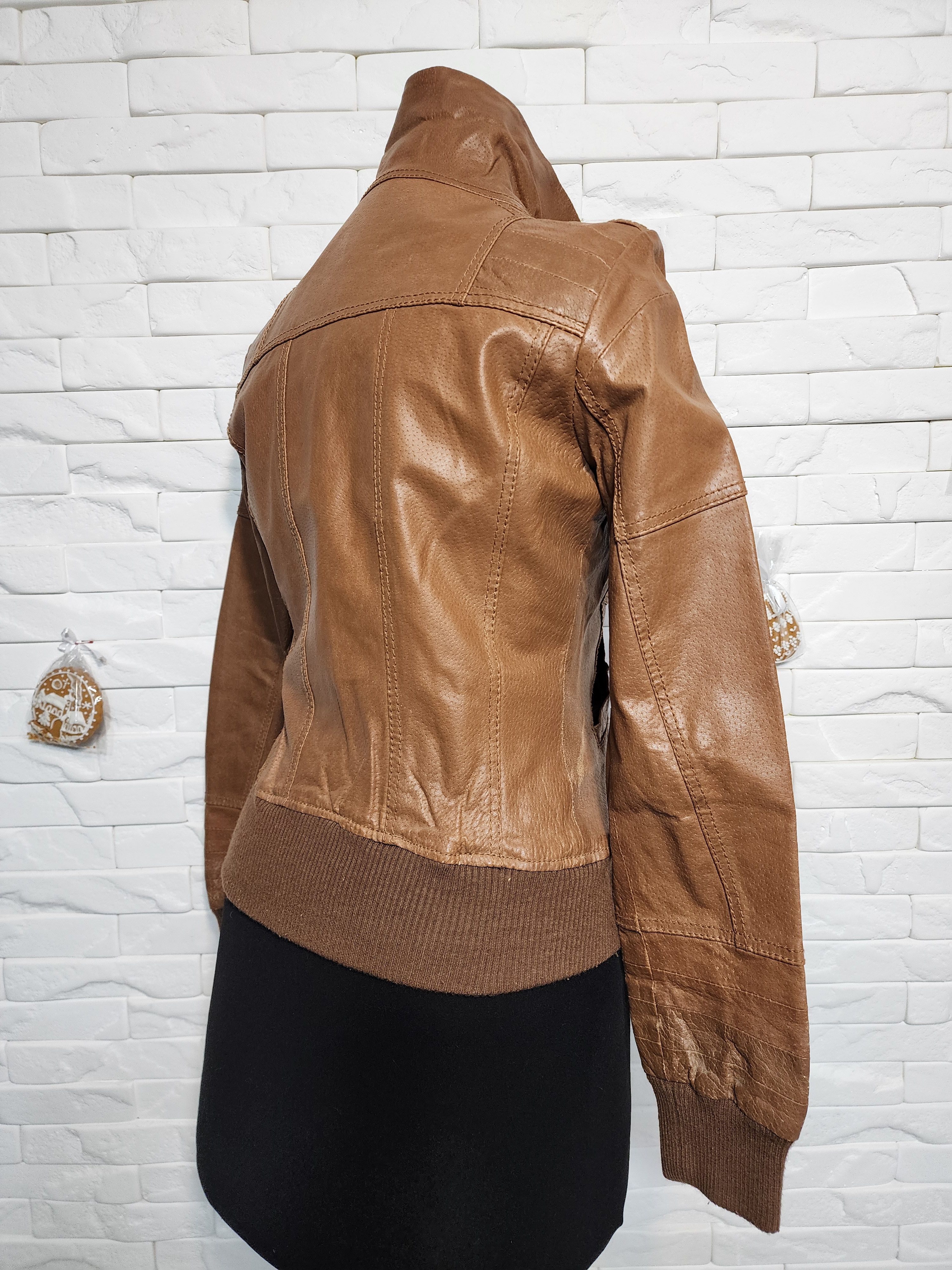 Genuine Leather Brown Leather Jacket: Women's Zip-Up Sportswear. Size M / US 6-8 / IT 42-44 - 6 Thumbnail
