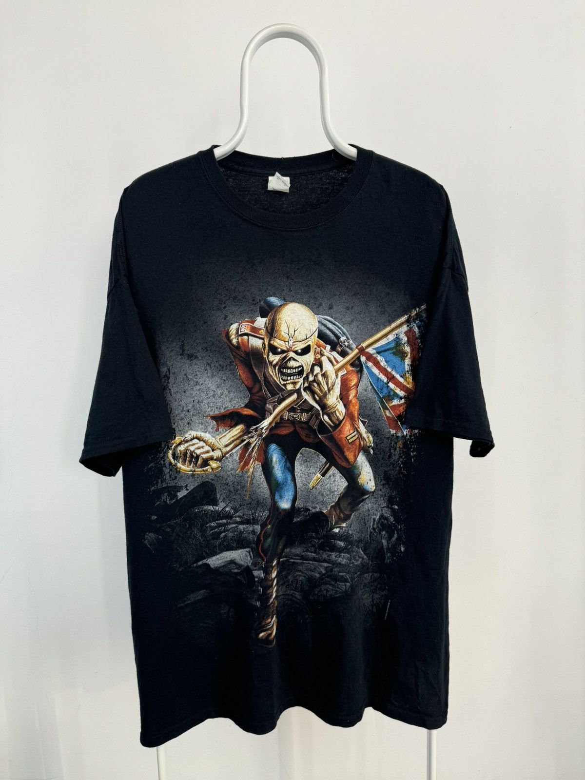 Band Tees × Vintage 2013 Iron Maiden The Troper Big Logo Tee Size US XXL / EU 58 / 5 - 1 Thumbnail