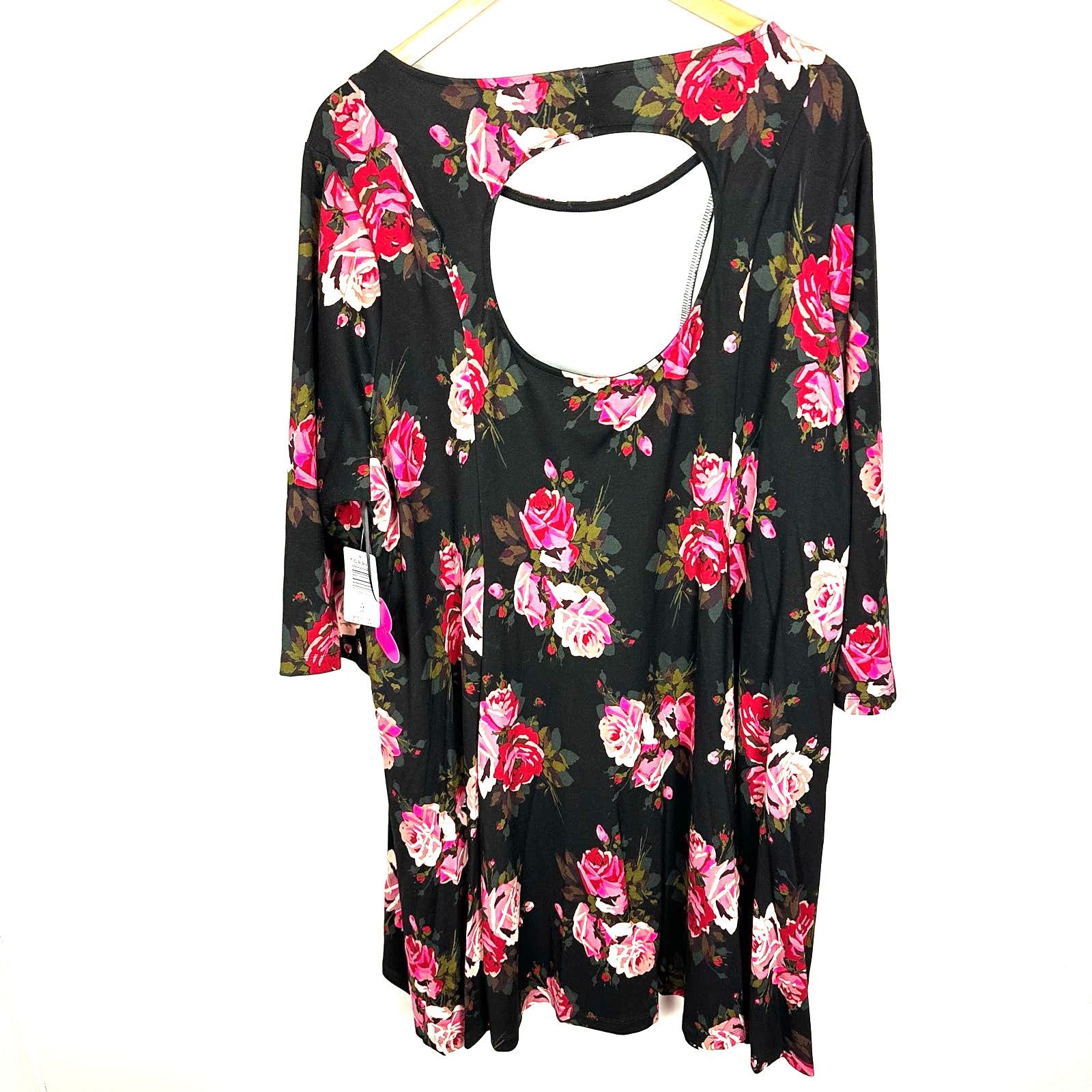 Betsey Johnson Betsey Johnson Black Floral Rose Fit n Flare Jersey Dress 4X Size 4XL / US 24-26 - 11 Thumbnail