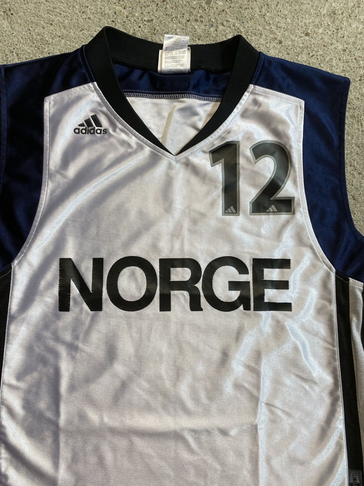 Adidas Adidas vintage tanktop sleeveless norge norway basketball Size US L / EU 52-54 / 3 - 2 Thumbnail