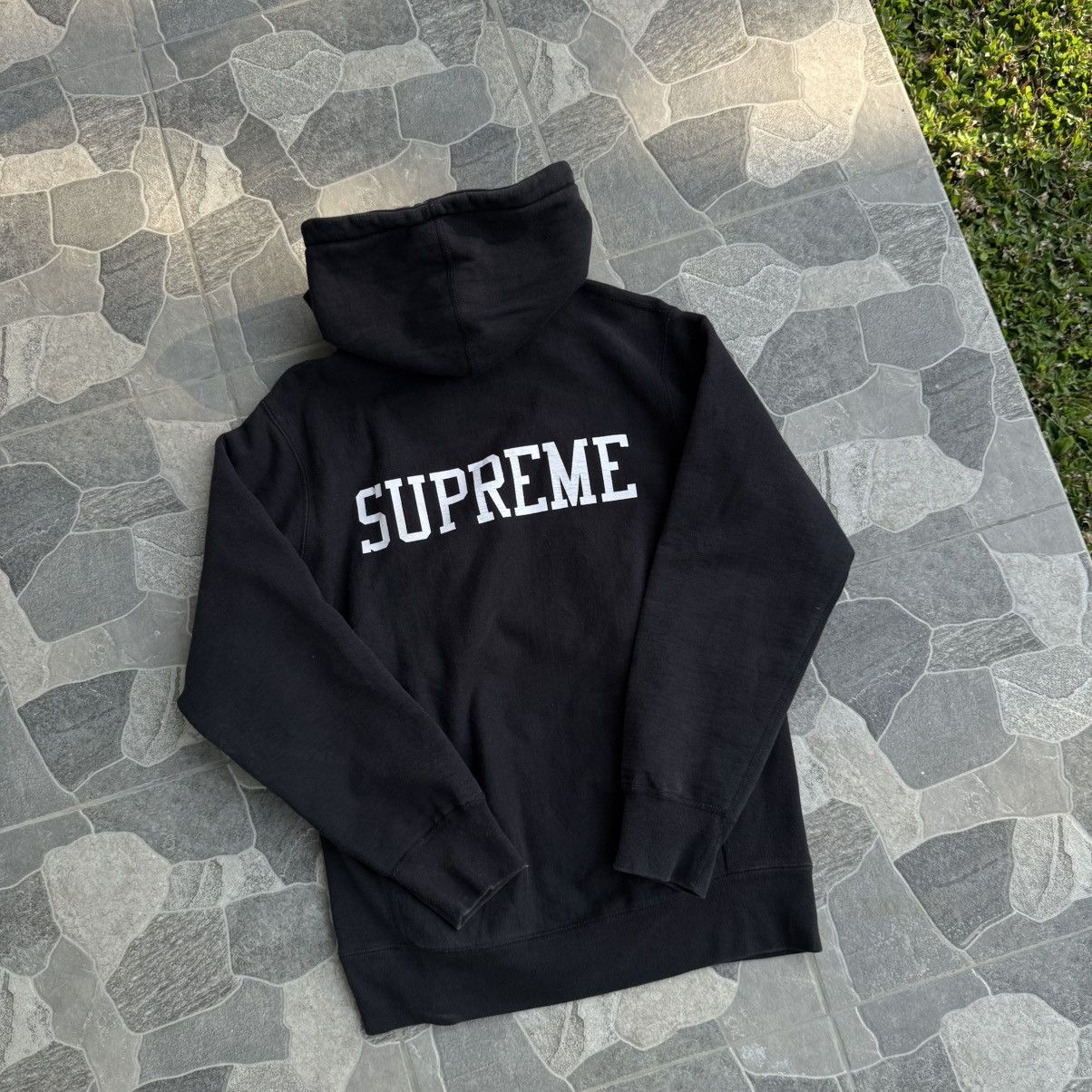 Supreme Supreme E.T ( Extra Teresstrial ) F/W 15 Rare Size US M / EU 48-50 / 2 - 3 Thumbnail