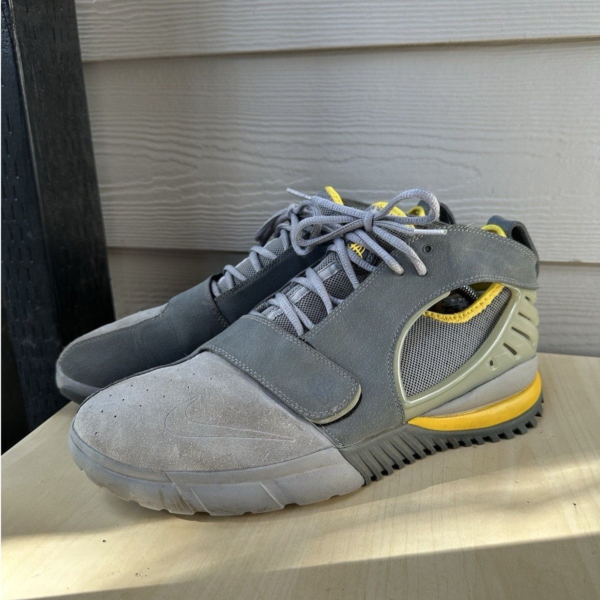 Nike × Vintage Size 12 Rare 2005 Nike Huarache Trainer Mens 313373-002 Size US 12 / EU 45 - 1 Thumbnail