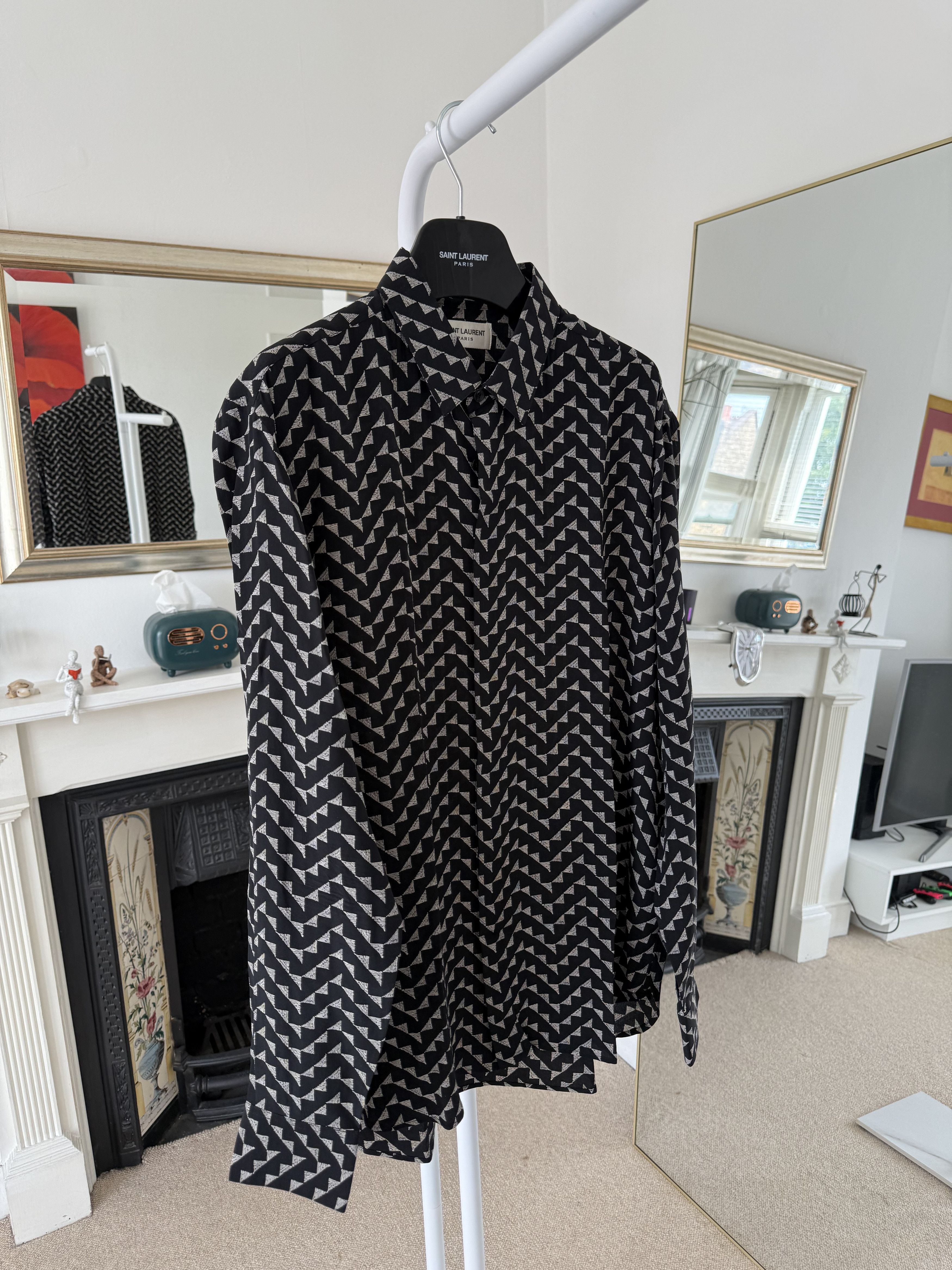 Saint Laurent Paris Saint Laurent Silk Silver Triangle Shirt Size US M / EU 48-50 / 2 - 3 Thumbnail