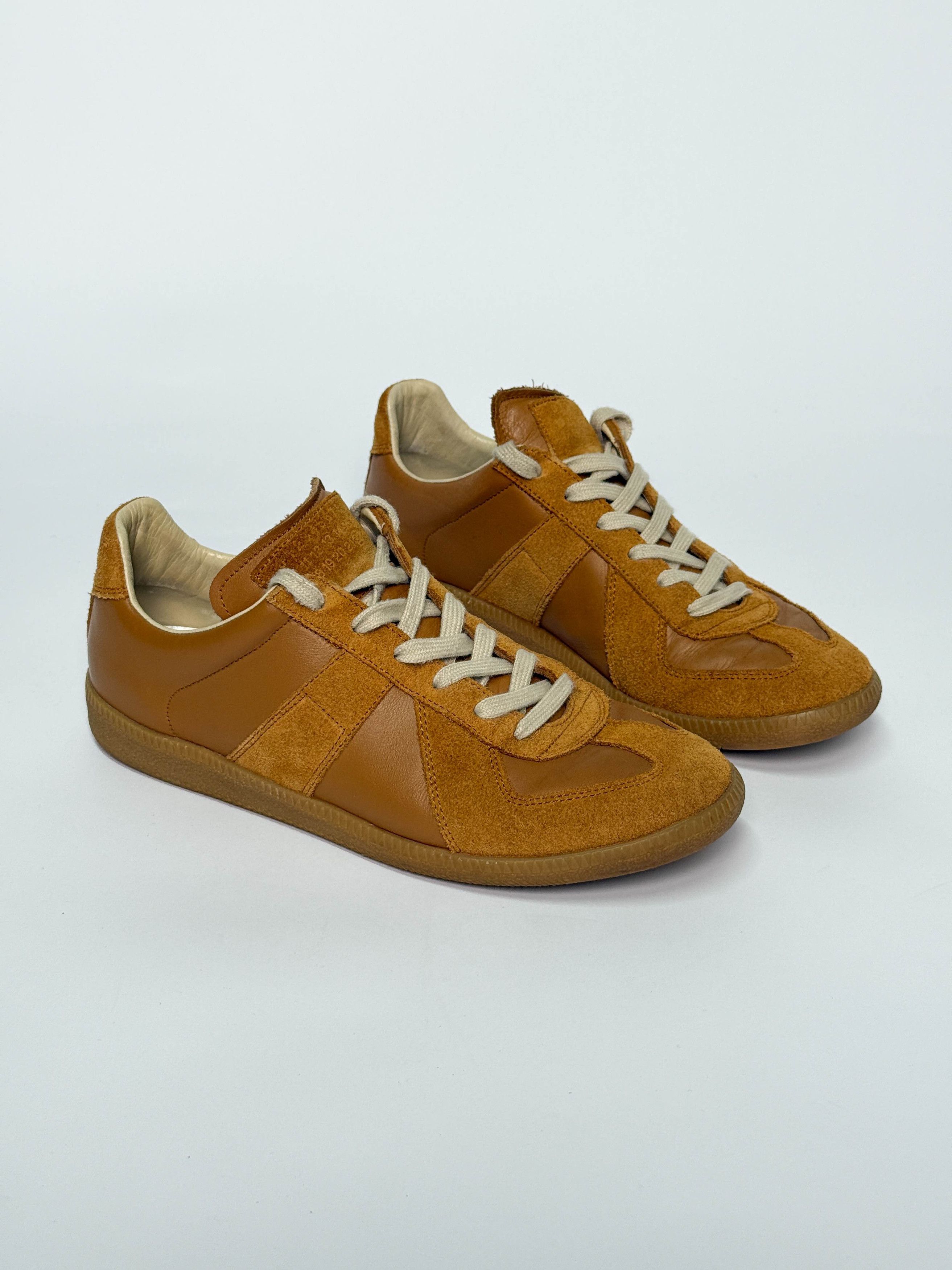 Maison Margiela Maison Margiela 'Replica' GATs Brown Size US 7 / EU 40 - 1 Thumbnail