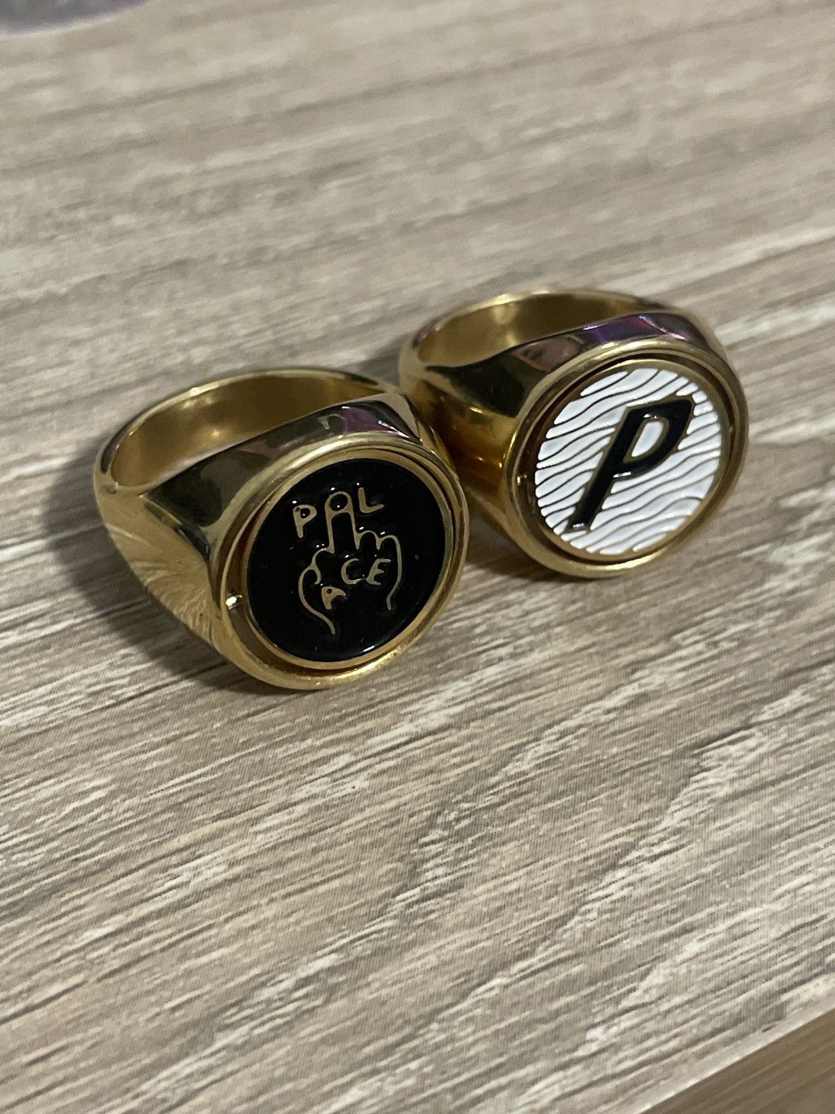Palace Palace Flip Ring Size P Gold Ultimo | Grailed
