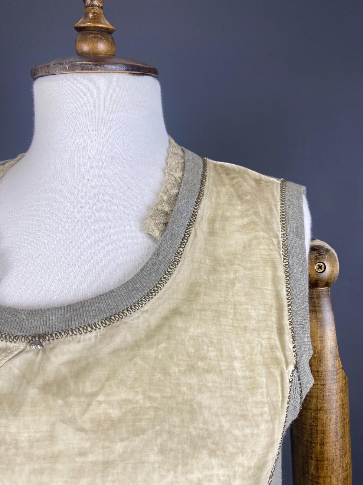 Designer Elisa Cavaletti Club Ivory Desiner Tank Top Blouse Size L Size L / US 10 / IT 46 - 6 Thumbnail