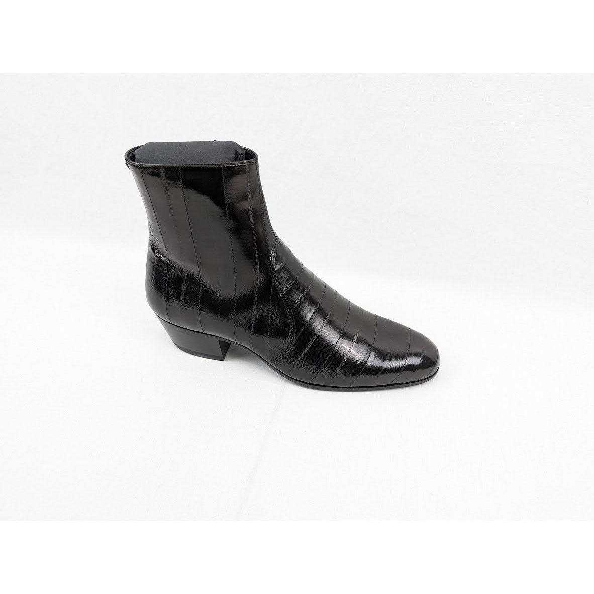 o1rshd1 Eel Anguilla Cheslea Boots in Black