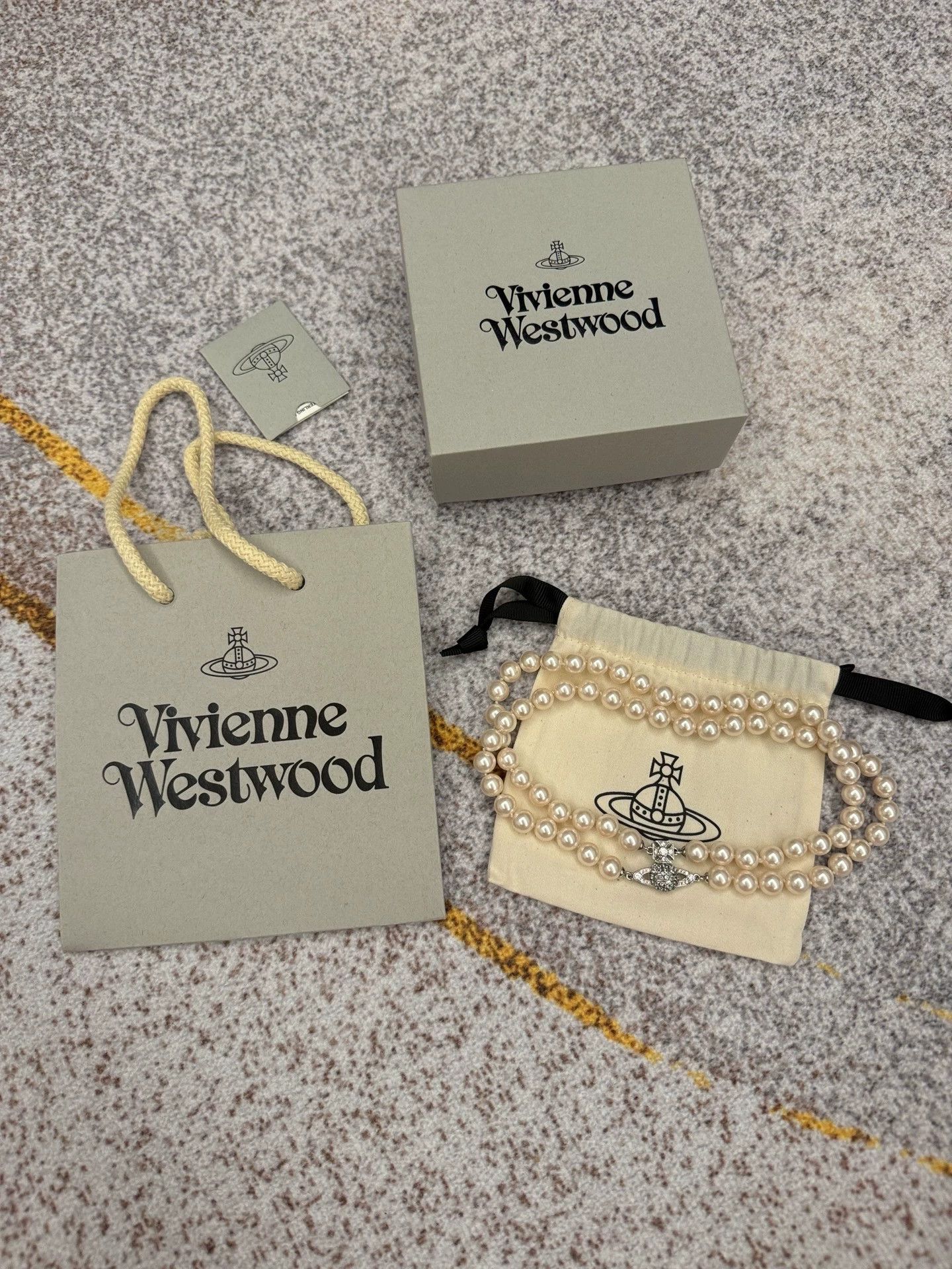 Vivienne Westwood Vivienne Westwood Women's Double Pearl Magnetic Necklace Size ONE SIZE - 1 Thumbnail