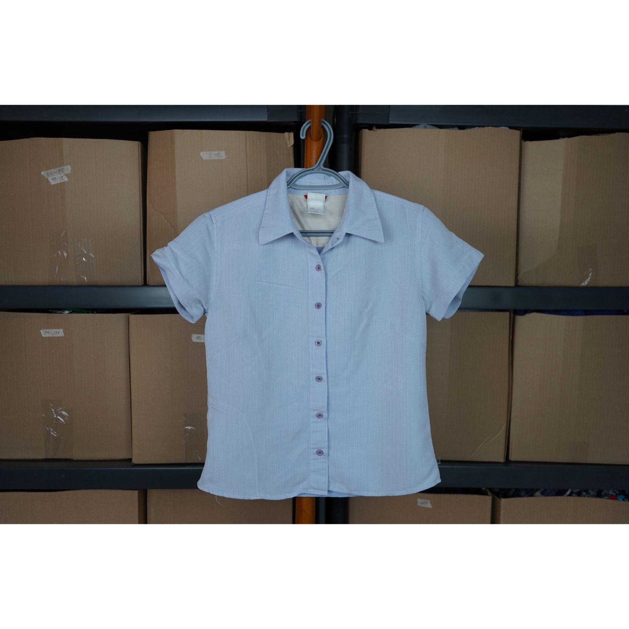 The North Face The North Face Chambray Striped Athletic Shirt Womens M #369 Size M / US 6-8 / IT 42-44 - 1 Thumbnail