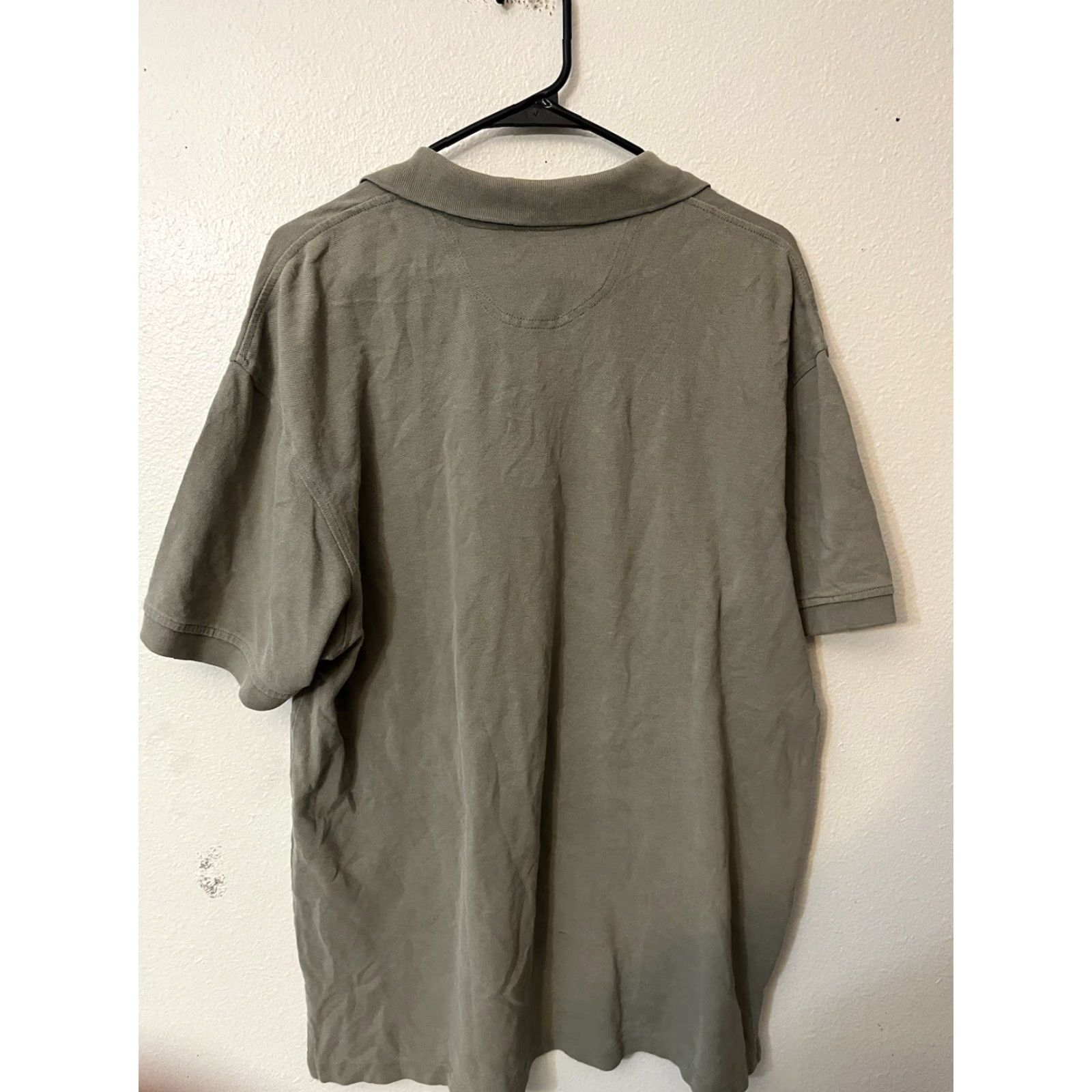 Izod VINTAGE? No. IZOD GOLF POLO SHIRT Men’s Size L Green Solid Short Sleeve Button Collar Knit 100% Cotton Logo Patch Golf Casual Modern Classic Mens Size US L / EU 52-54 / 3 - 2 Thumbnail