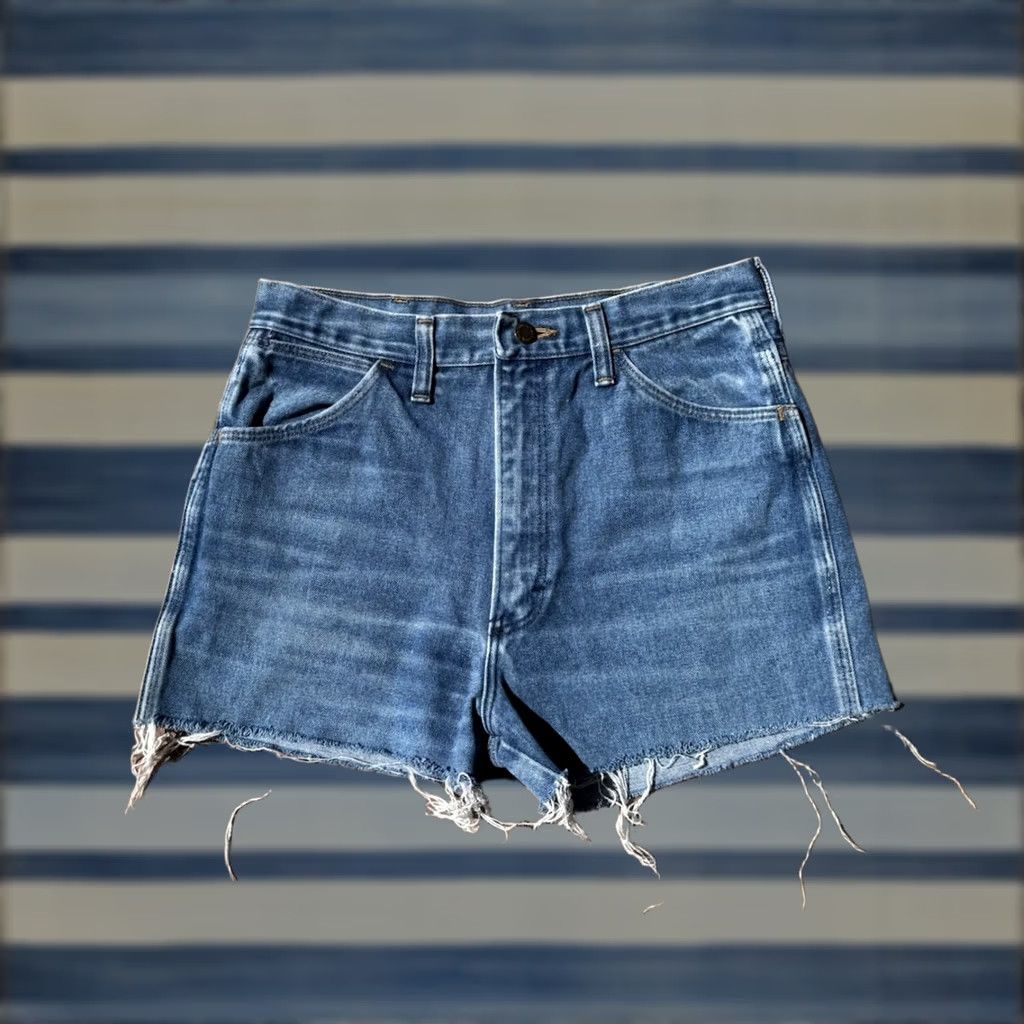 Wrangler VINTAGE Wrangler Denim Cut Off Shorts Women's 31 High Rise Blue 5-Pocket US Made Cowgirl 80s 90s Western Size 24" / US 00 / IT 34 - 1 Thumbnail