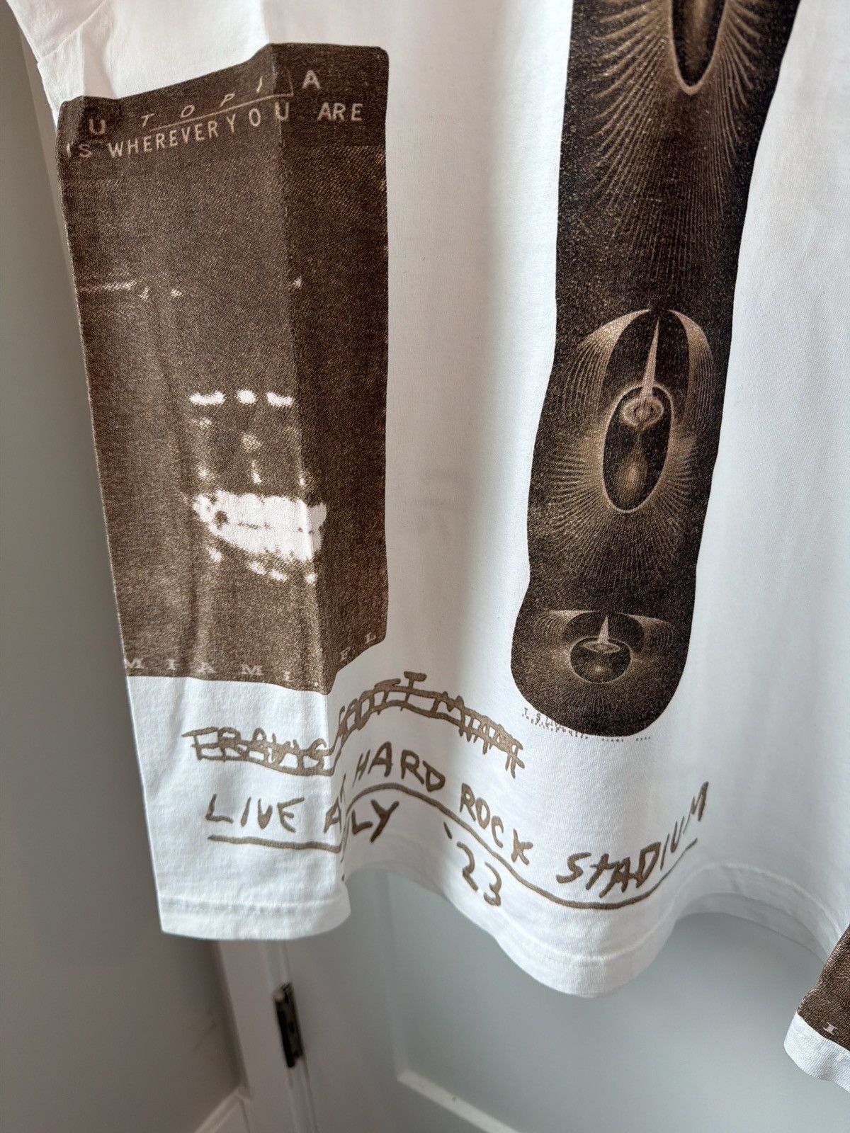 Travis Scott Sold Out Travis Scott Rolling Loud UTOPIA Tee MIAMI 2023 2XL Size US XXL / EU 58 / 5 - 3 Thumbnail