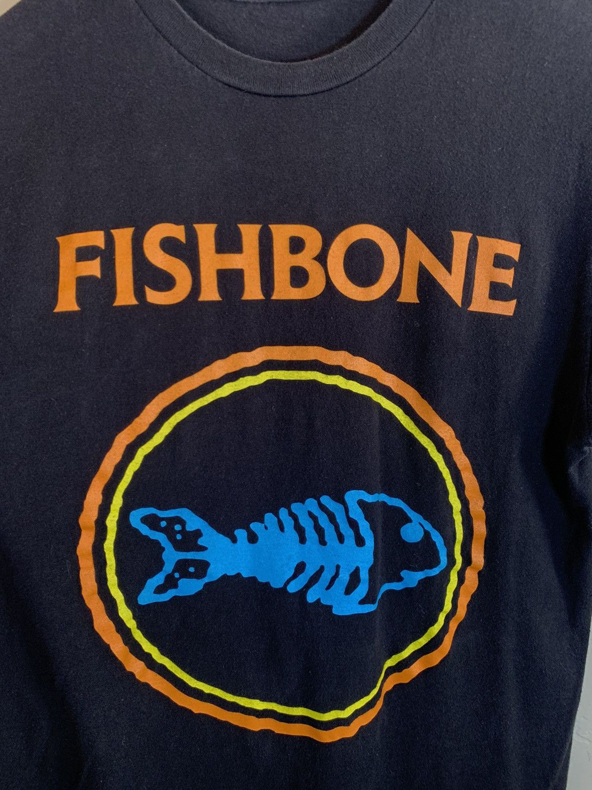 Band Tees × Vintage *RARE* Vintage Fishbone Band Art Y2K 2000’s Shirt Funk Punk Size US M / EU 48-50 / 2 - 2 Thumbnail
