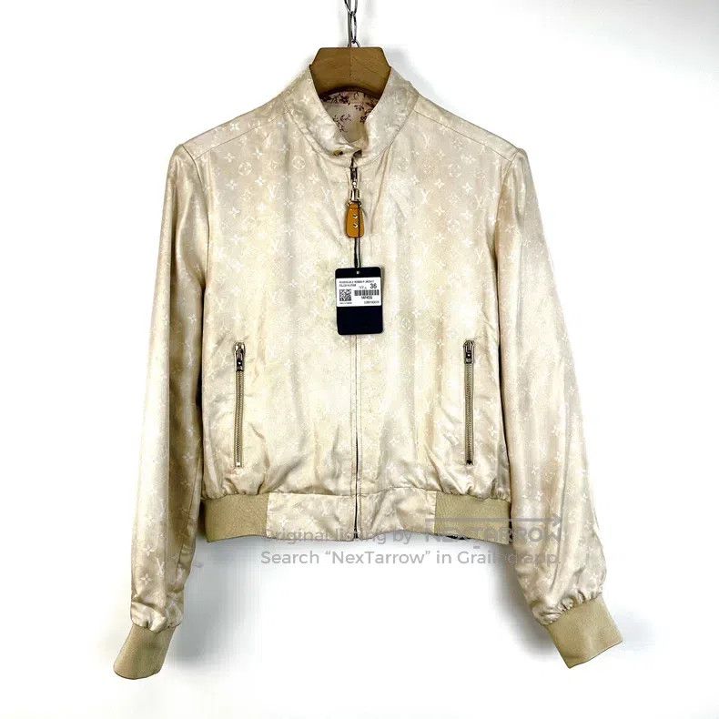 Louis Vuitton Louis Vuitton Year of the dragon limited reversible jacket Size XS / US 0-2 / IT 36-38 - 1 Thumbnail