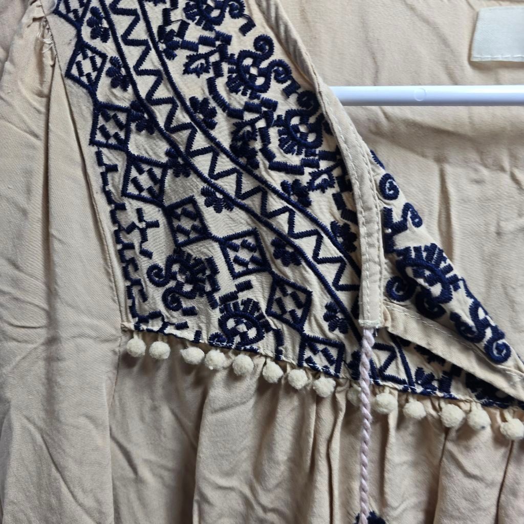 The Unbranded Brand Women's Umgee Tunic Top S Beige Navy Embroidered Size S / US 4 / IT 40 - 2 Thumbnail