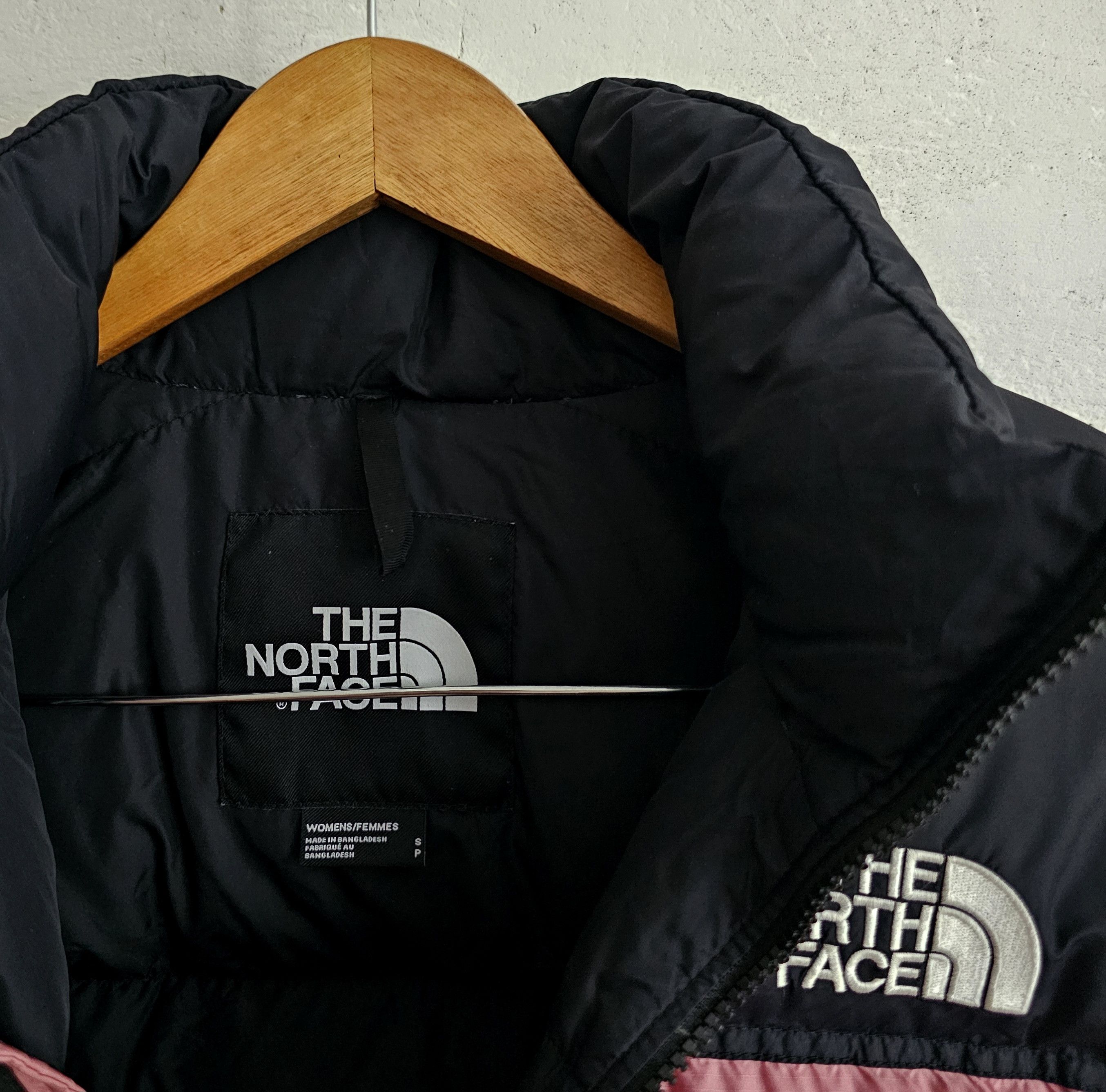 The North Face The North Face 700 nuptse Size M / US 6-8 / IT 42-44 - 4 Thumbnail