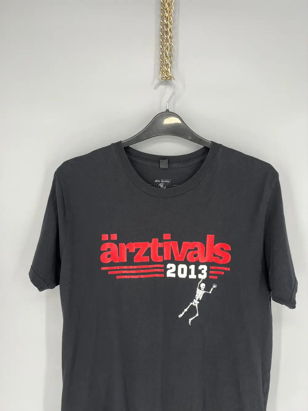 Band Tees Vintage Y2K Band Shirt Arztivals 2013 Tour SSTREETWEARhirt Size US L / EU 52-54 / 3 - 7 Thumbnail