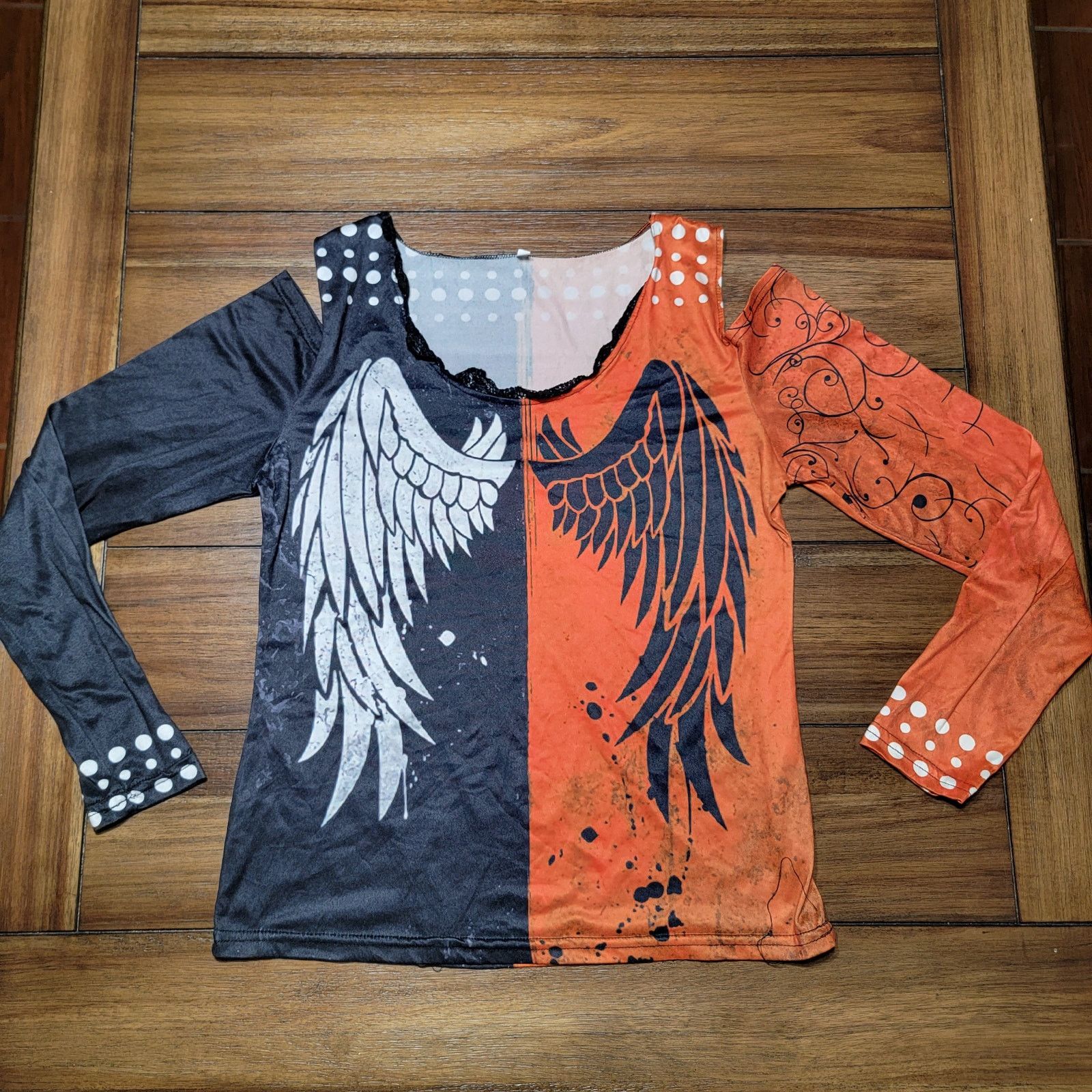 Other Unbranded LS Orange & Black Blouse w/ Wings - Size Small Size S / US 4 / IT 40 - 1 Thumbnail