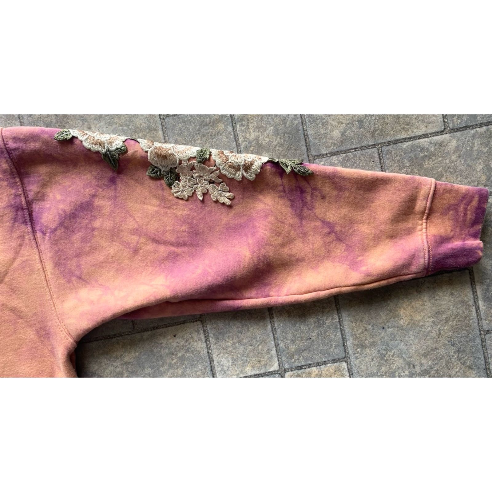Vintage Civil Regime Hoodie Men M Sweatshirt Embroidery Flower Pink Pullover Size US M / EU 48-50 / 2 - 7 Thumbnail