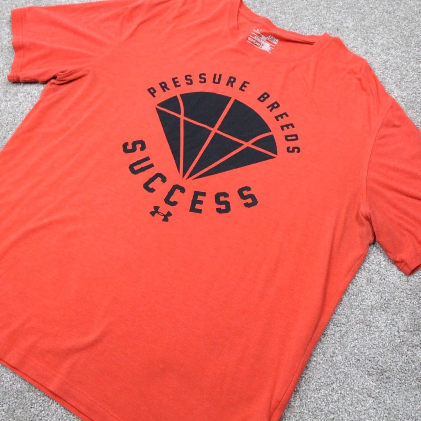 Under Armour Under Armour Shirt Mens XL Red UA Pressure Breeds Success HeatGear Loose Fit S/S Size US XL / EU 56 / 4 - 3 Thumbnail