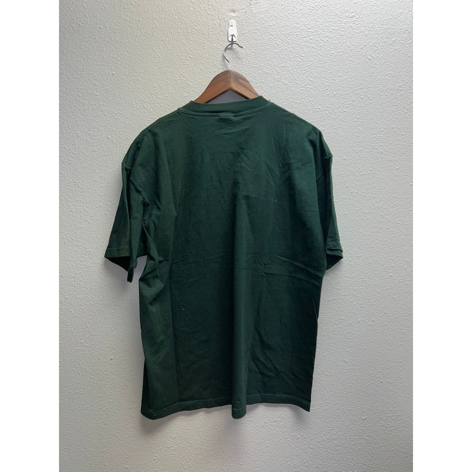 Gildan Vintage Trisha Yearwood Shirt Inside Out Local Crew Tee XL Size US XL / EU 56 / 4 - 5 Thumbnail