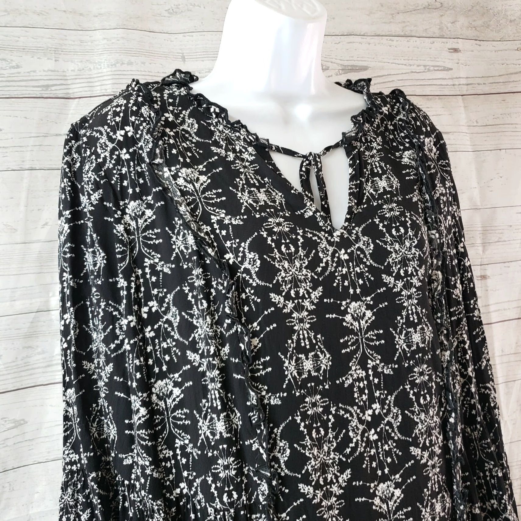 Vintage Caslon Womens Top Size S Black White Floral Ruffles Long Sleeve Blouse Size S / US 4 / IT 40 - 2 Thumbnail