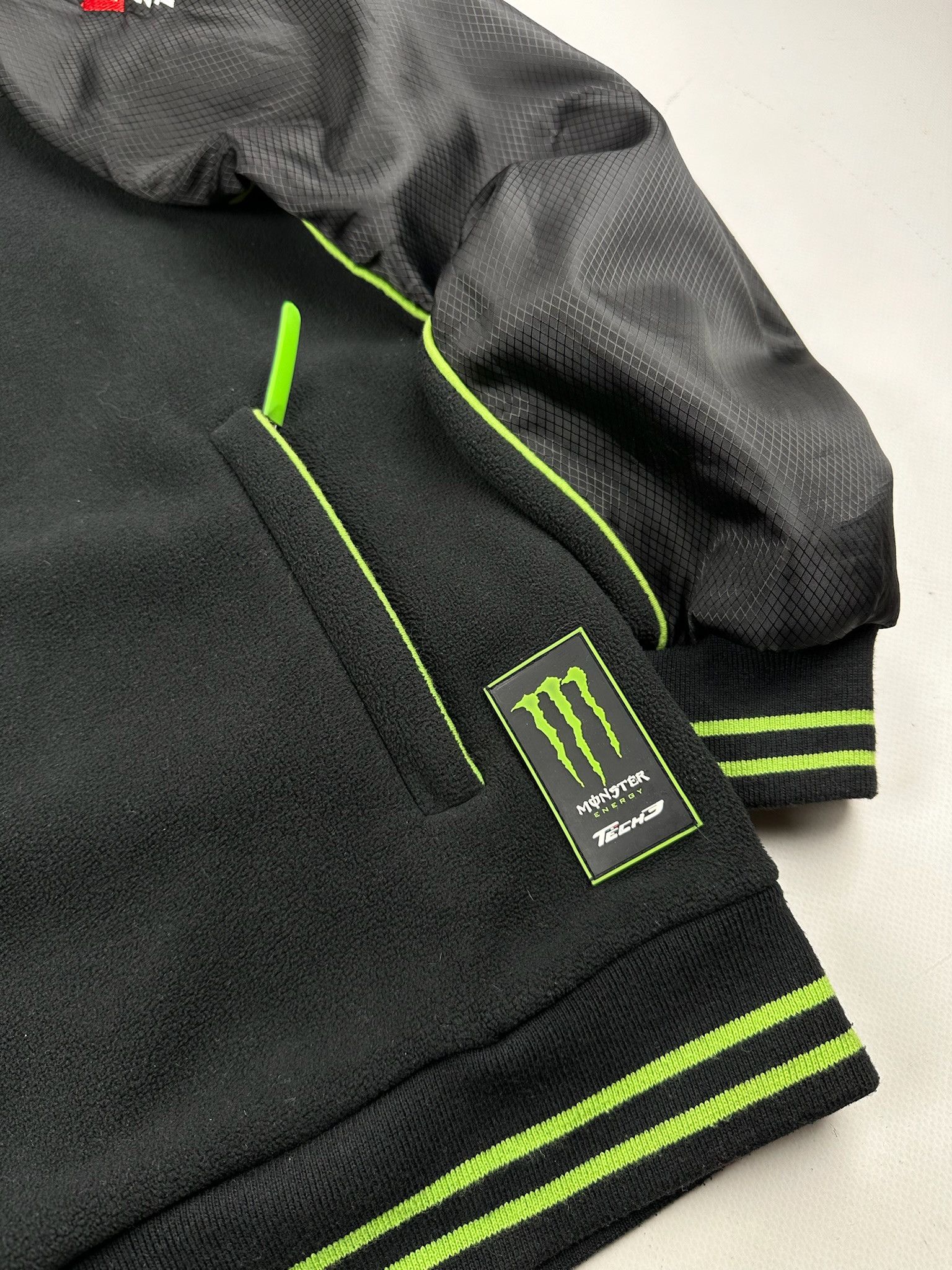 Formula 1 Vintage Monster Energy Drink Racing Fleece Y2K Size US M / EU 48-50 / 2 - 6 Thumbnail