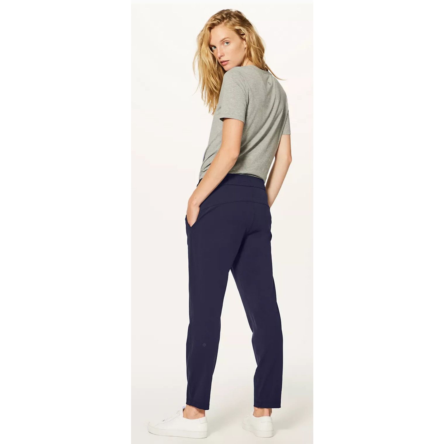 Lululemon Lululemon On the Fly Luxtreme Pants in Midnight Navy, Size 4 Size 27" / US 4 / IT 40 - 5 Thumbnail
