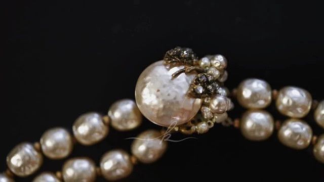 Miriam Haskell Miriam Haskell 60s Baroque Pearl Necklace & Clip Earrings Size ONE SIZE - 5 Thumbnail