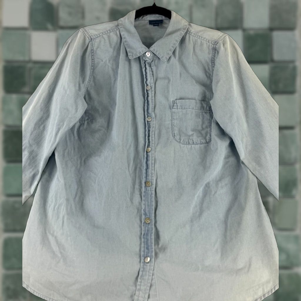 J. Jill J. Jill Button-Up Shirt Womens Medium Blue Chambray Long Sleeve 100% Cotton Size M / US 6-8 / IT 42-44 - 1 Thumbnail