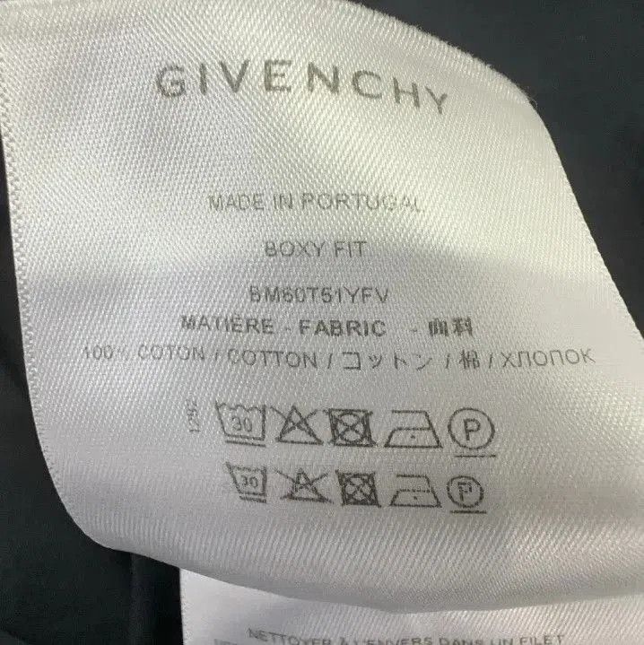 Givenchy Givenchy Men's Letter Embroidery Button Short. Size US XS / EU 42 / 0 - 2 Thumbnail