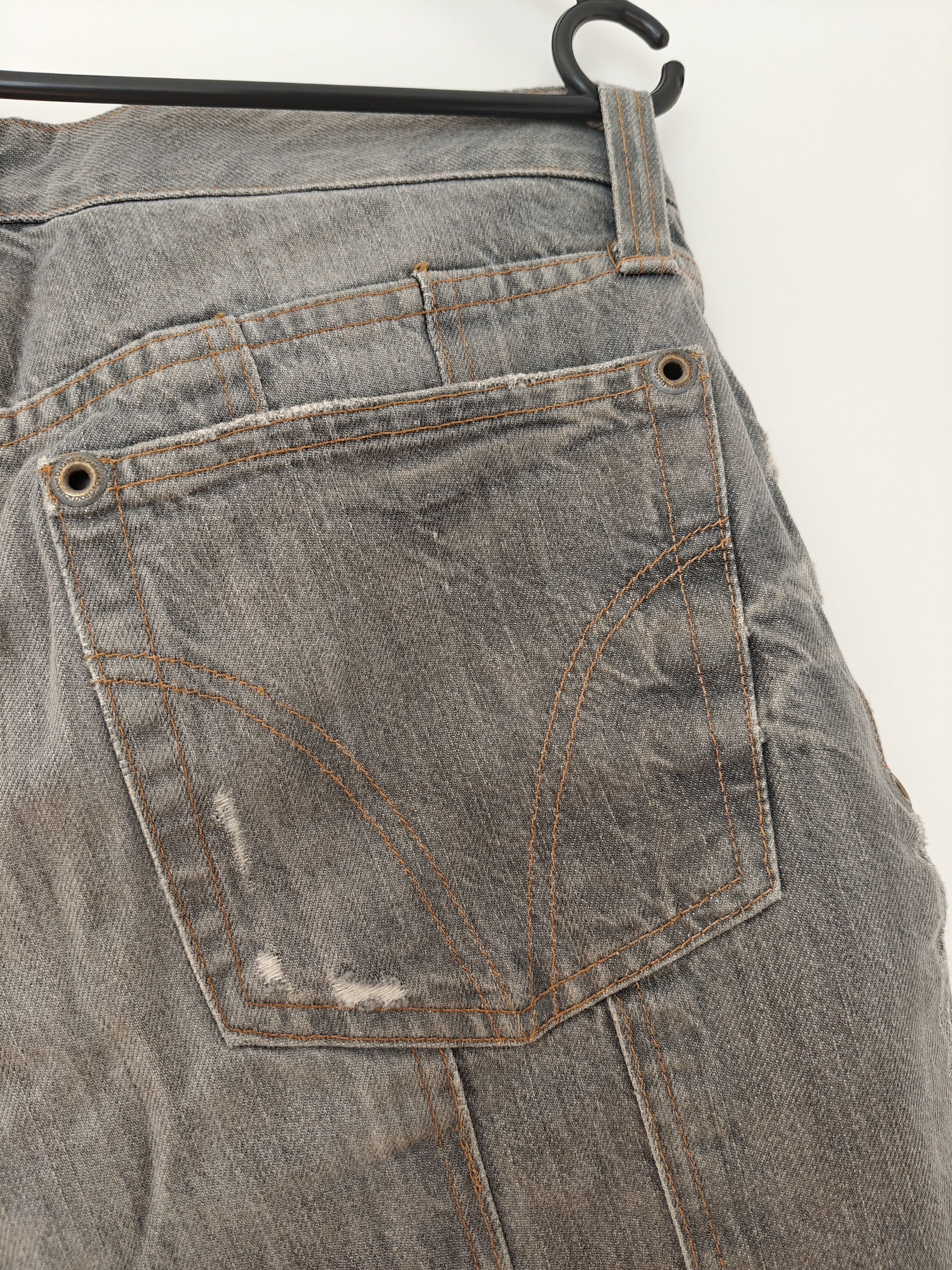 Dolce & Gabbana Dolce & Gabbana distressed denim shorts Size US 30 / EU 46 - 7 Thumbnail
