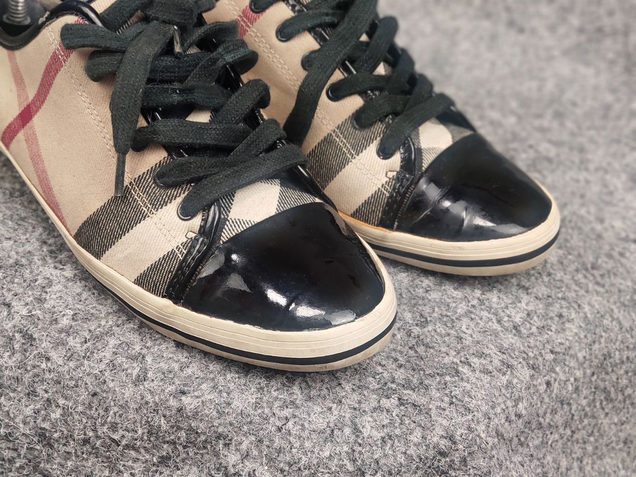 Burberry Burberry Design Nova check Canvas Leather Cap Toe Sneakers Size US 9 / IT 39 - 15 Thumbnail