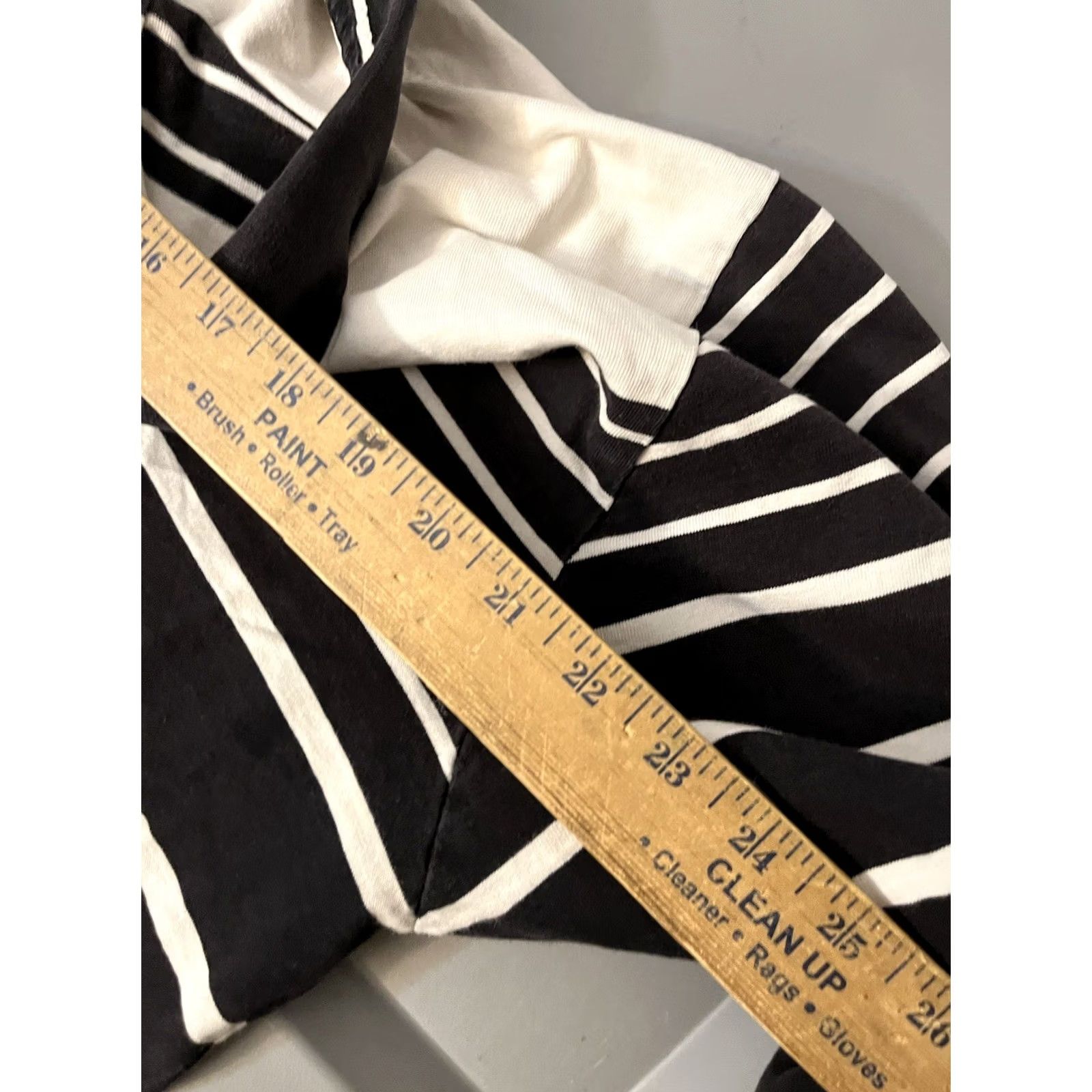 Old Navy Old Navy Shirt Polo MENS XXL XXLARGE White Black Stripe Collar ShortSlv Top USED Size US XXL / EU 58 / 5 - 5 Thumbnail