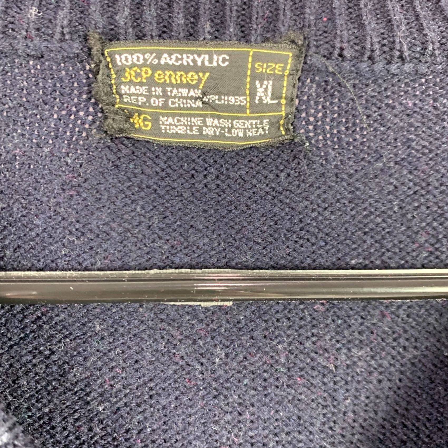 JCPenney VINTAGE JCPenney Montgomery Ward Navy Blue V-Neck Sweater Mens XL 70s Acrylic Blue Preppy 1970s Mens XL Blue Navy V-Neck Sweater Size US XL / EU 56 / 4 - 3 Thumbnail