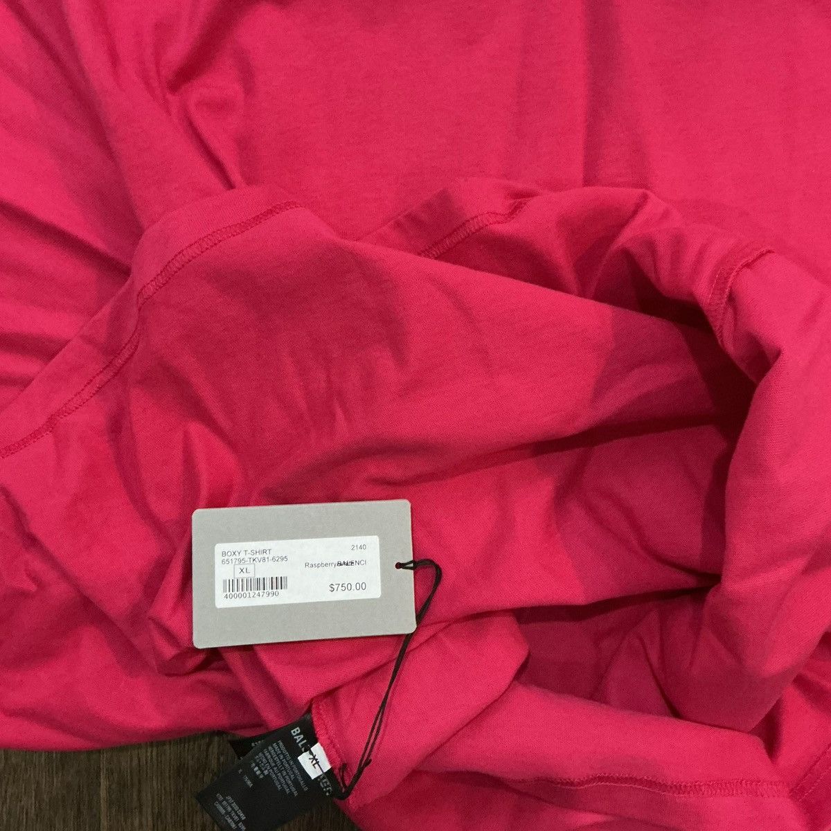 Balenciaga Raspberry and White Boxy T-shirt Size US XL / EU 56 / 4 - 3 Thumbnail