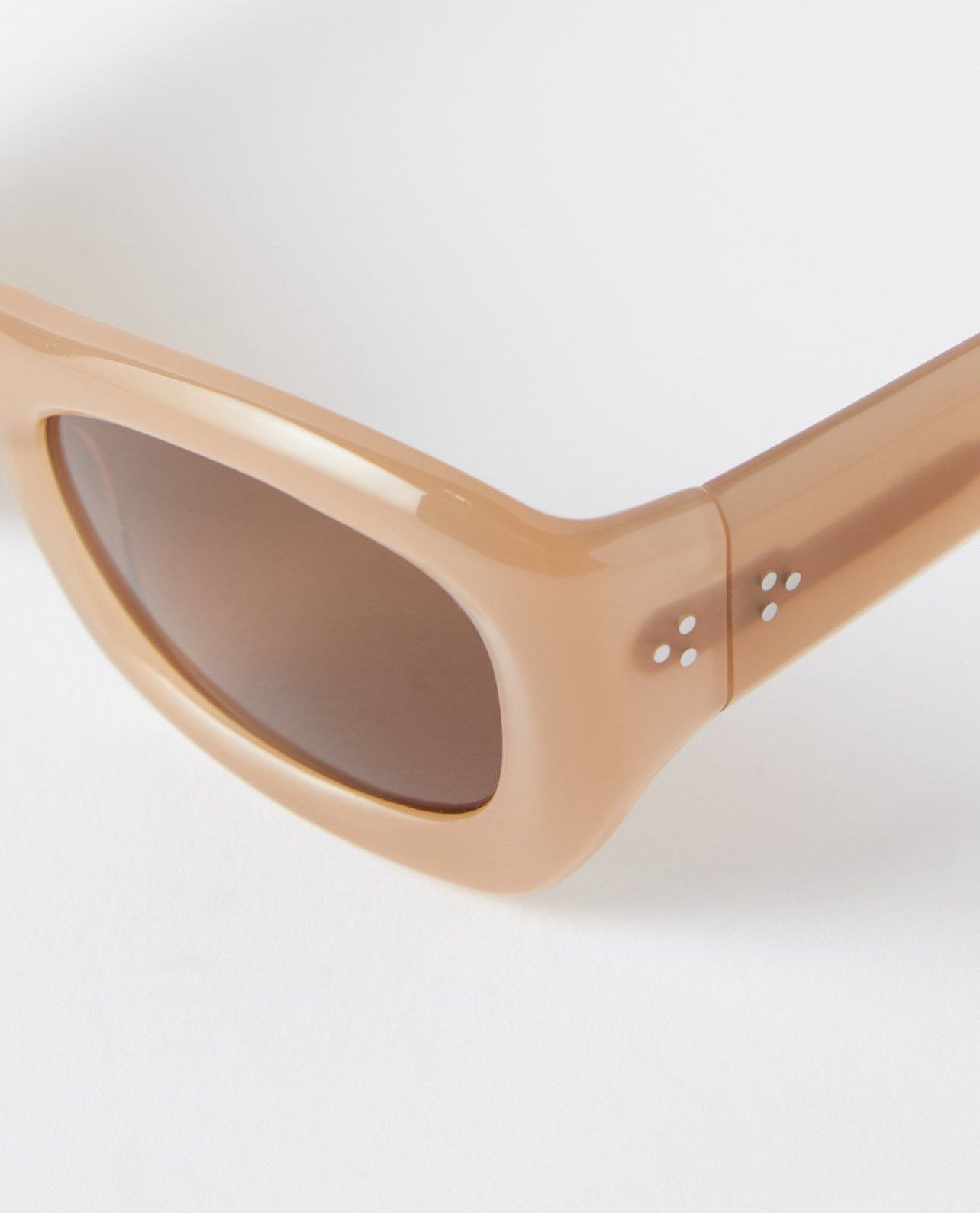 Temo Barro Acetate Tobacco Lens