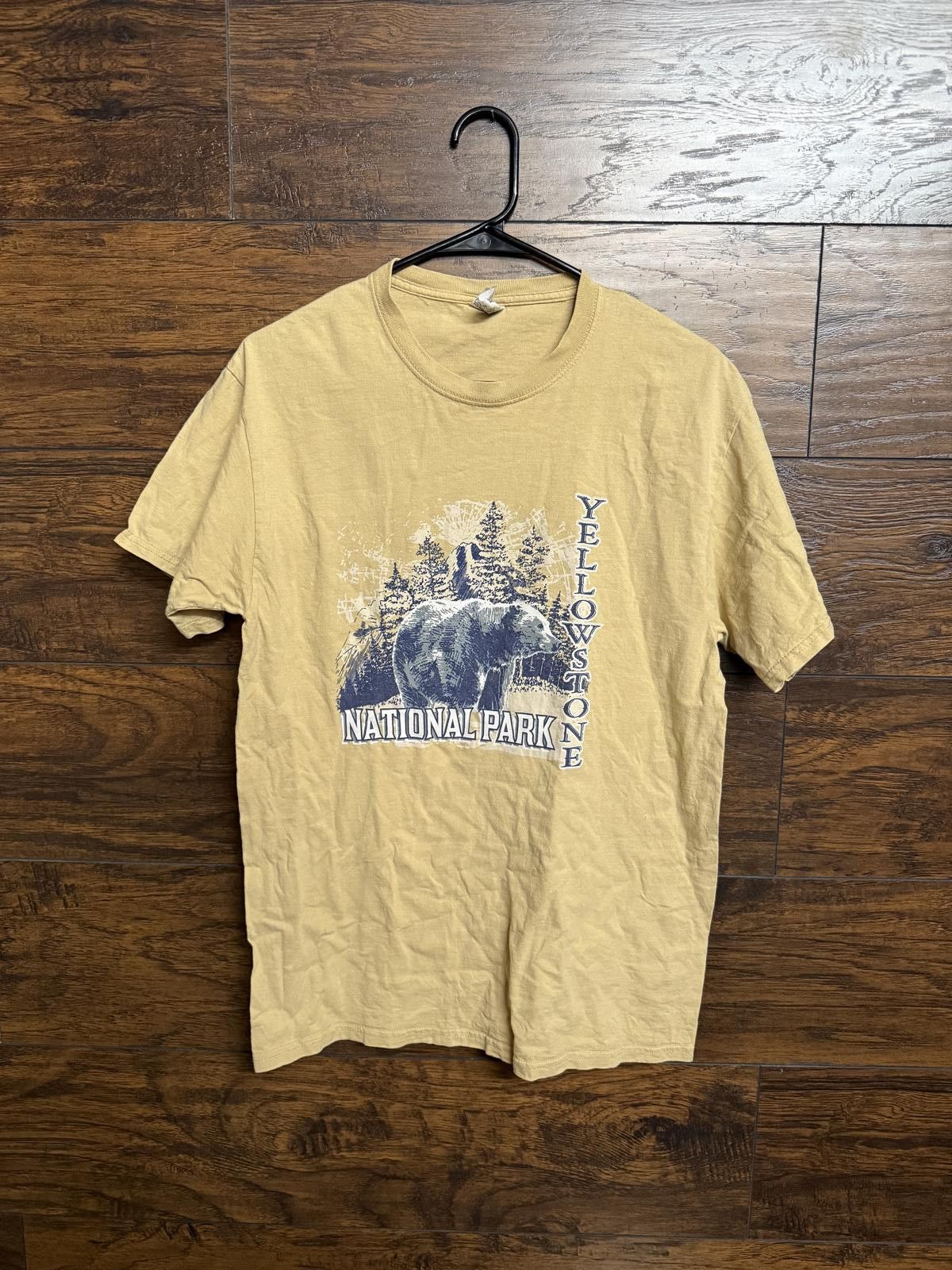 Fruit Of The Loom Yellowstone T-shirt Big Bear Adult National Park Tee - M Size US M / EU 48-50 / 2 - 1 Thumbnail
