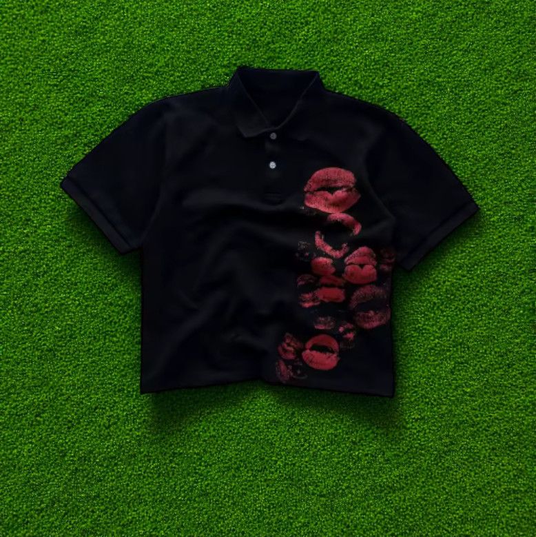 Other Polo Shirt w/ kisses Size US S / EU 44-46 / 1 - 1 Preview