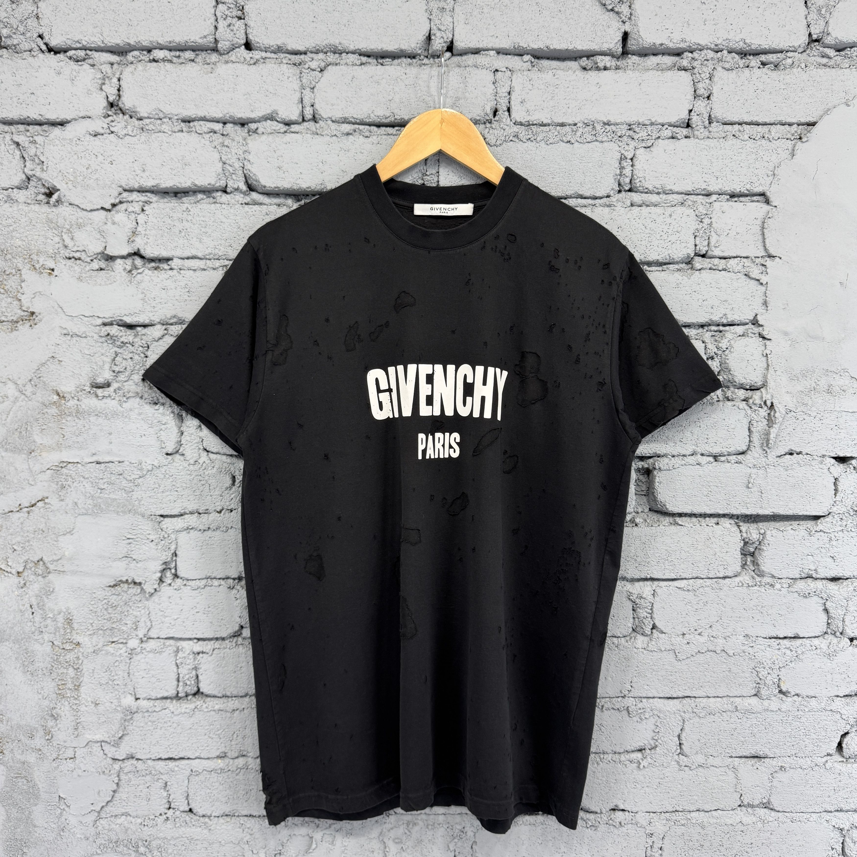 Givenchy Rare Givenchy Chest Logo Destruction Distressd Tshirt Size US XXS / EU 40 - 1 Thumbnail