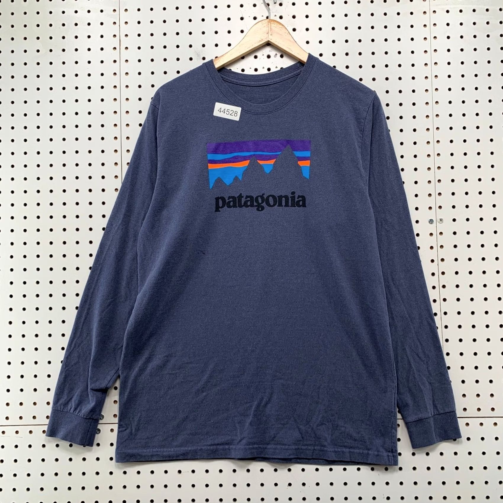 Patagonia Patagonia Shirt Mens Large Blue Outdoor Mountain Graphic Long Sleeve T-Shirt Size US L / EU 52-54 / 3 - 2 Thumbnail