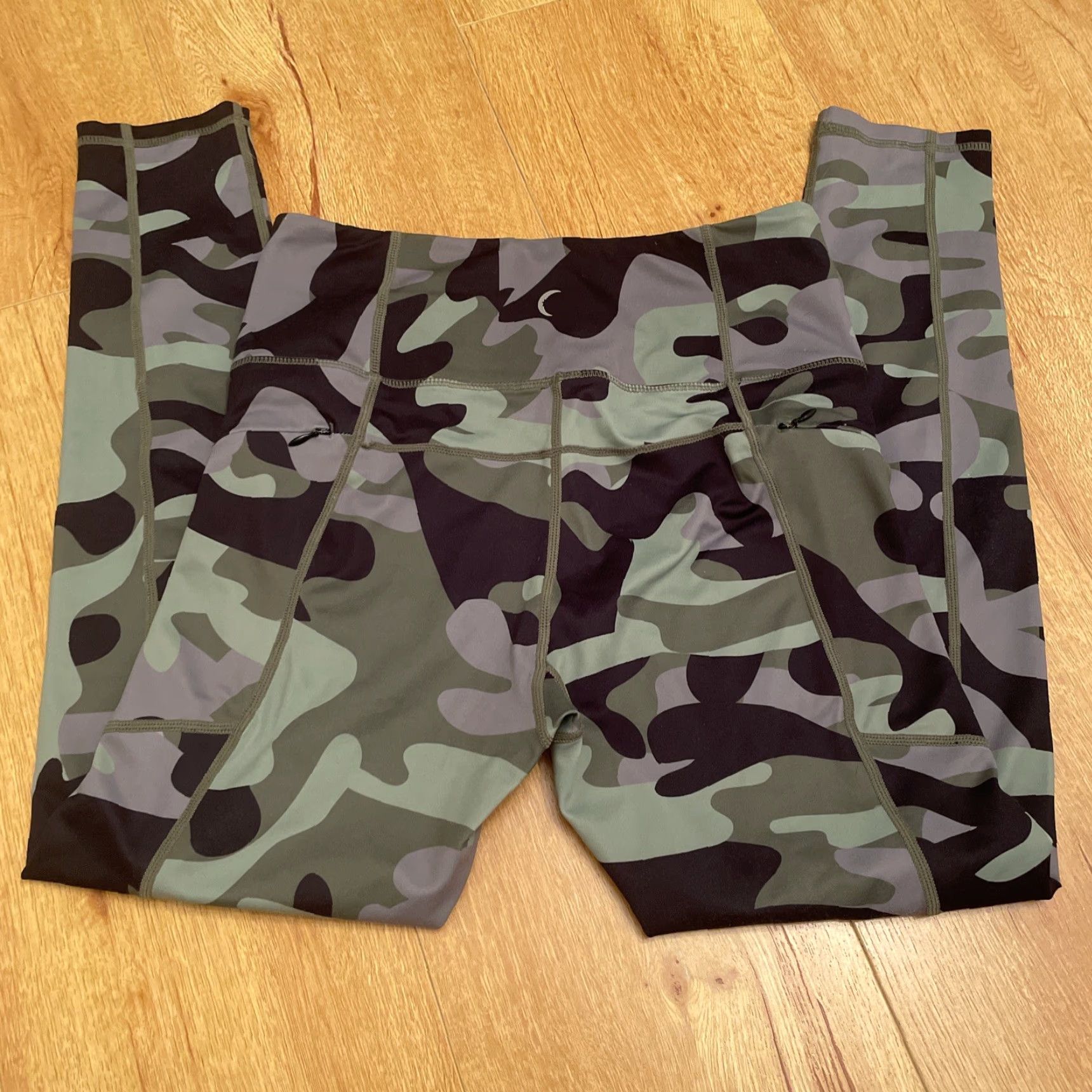 Vintage Zyia Active Leggings 7/8 Green Camo Pockets Yoga Running Athletic 6-8 Women Size 28" / US 6 / IT 42 - 8 Thumbnail