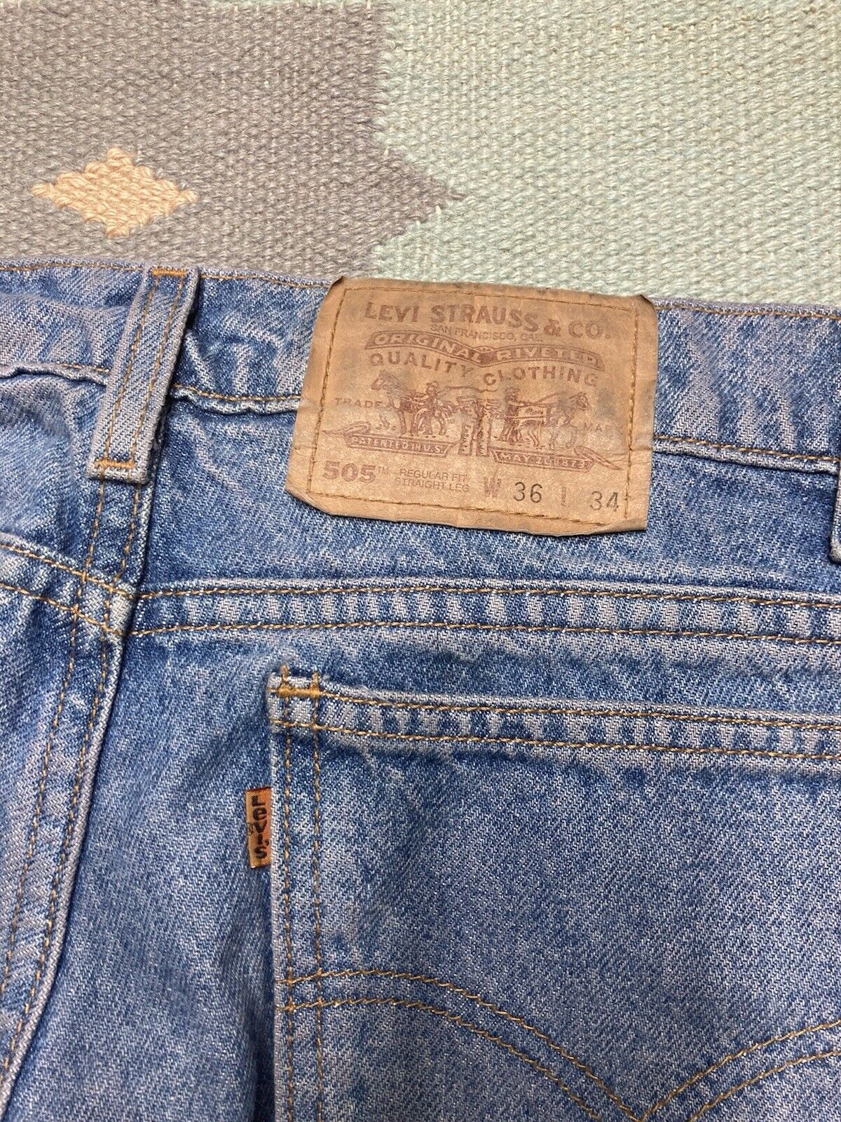 Levi's × Vintage Levi’s 505 jeans orange tab straight leg regular fit 35x33 Size US 35 - 5 Thumbnail