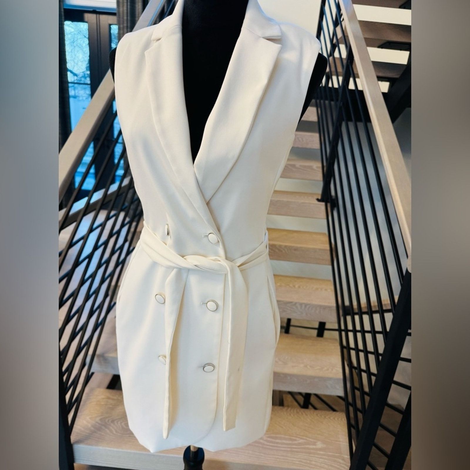 Guess New Guess Chic Cream Double-Breasted Women's Dress size XS Size S / US 4 / IT 40 - 3 Thumbnail