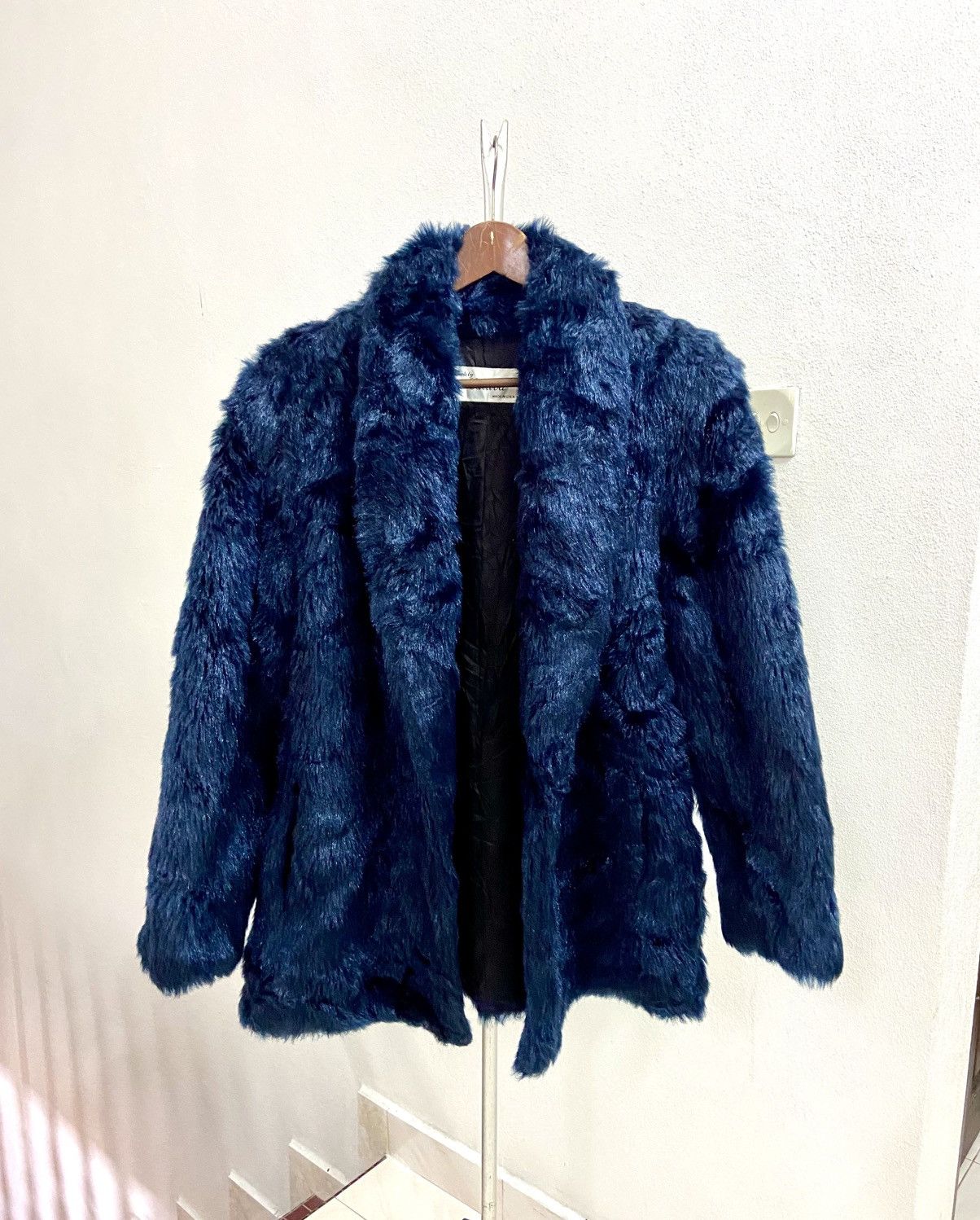 Vintage CATTIVA FUR JACKET 🔥🔥 Size M / US 6-8 / IT 42-44 - 1 Thumbnail