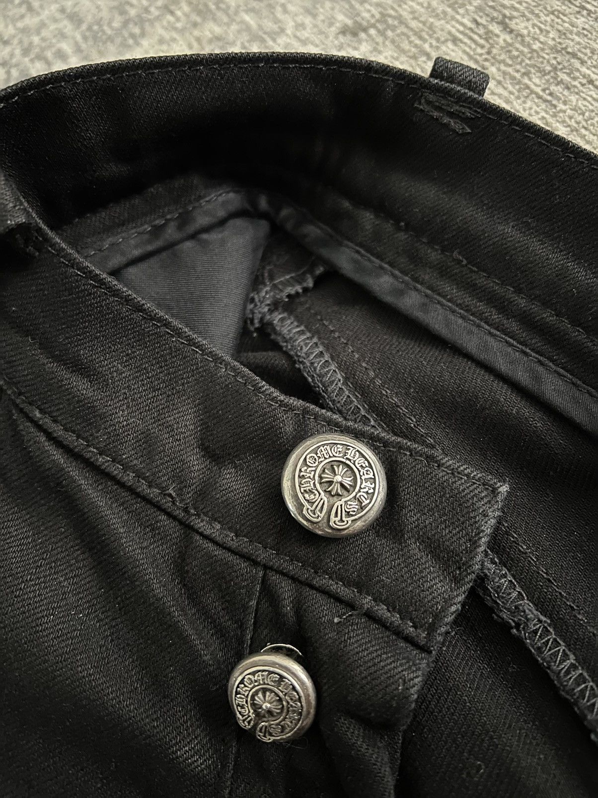 Chrome Hearts Chrome hearts fleurknee black denim jeans SOLD DONT BUY Size US 29 - 11 Thumbnail