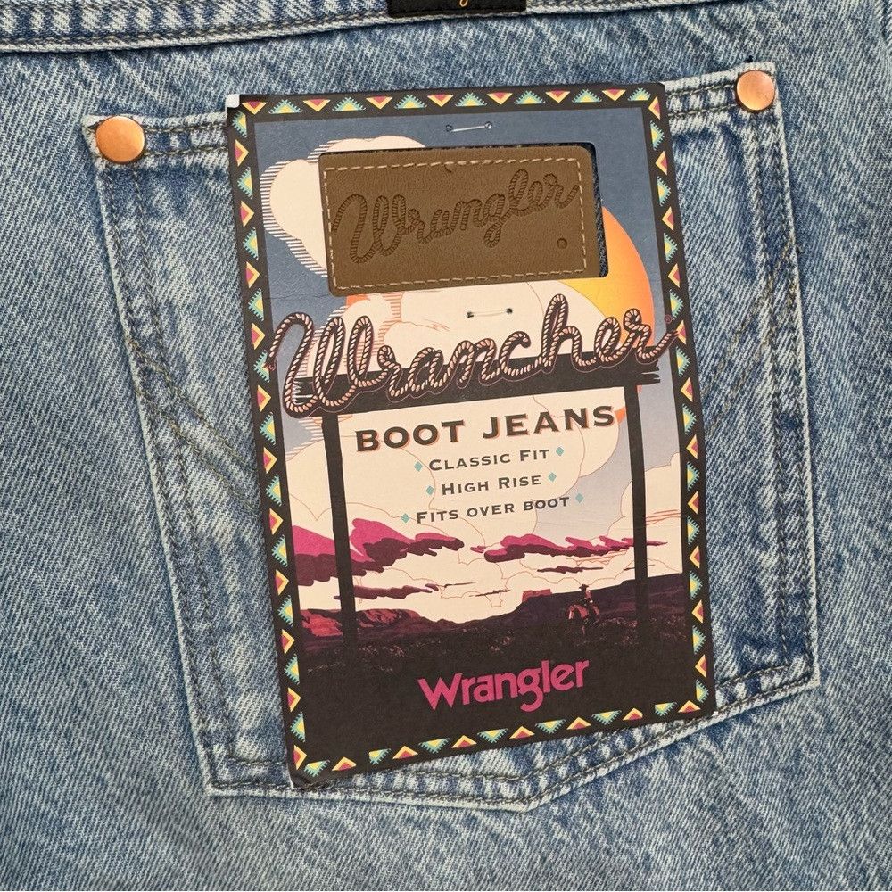 Wrangler NWT New Wrangler Wrancher High Rise Bootcut Jeans Size 32 x Size 32" / US 10 / IT 46 - 6 Thumbnail