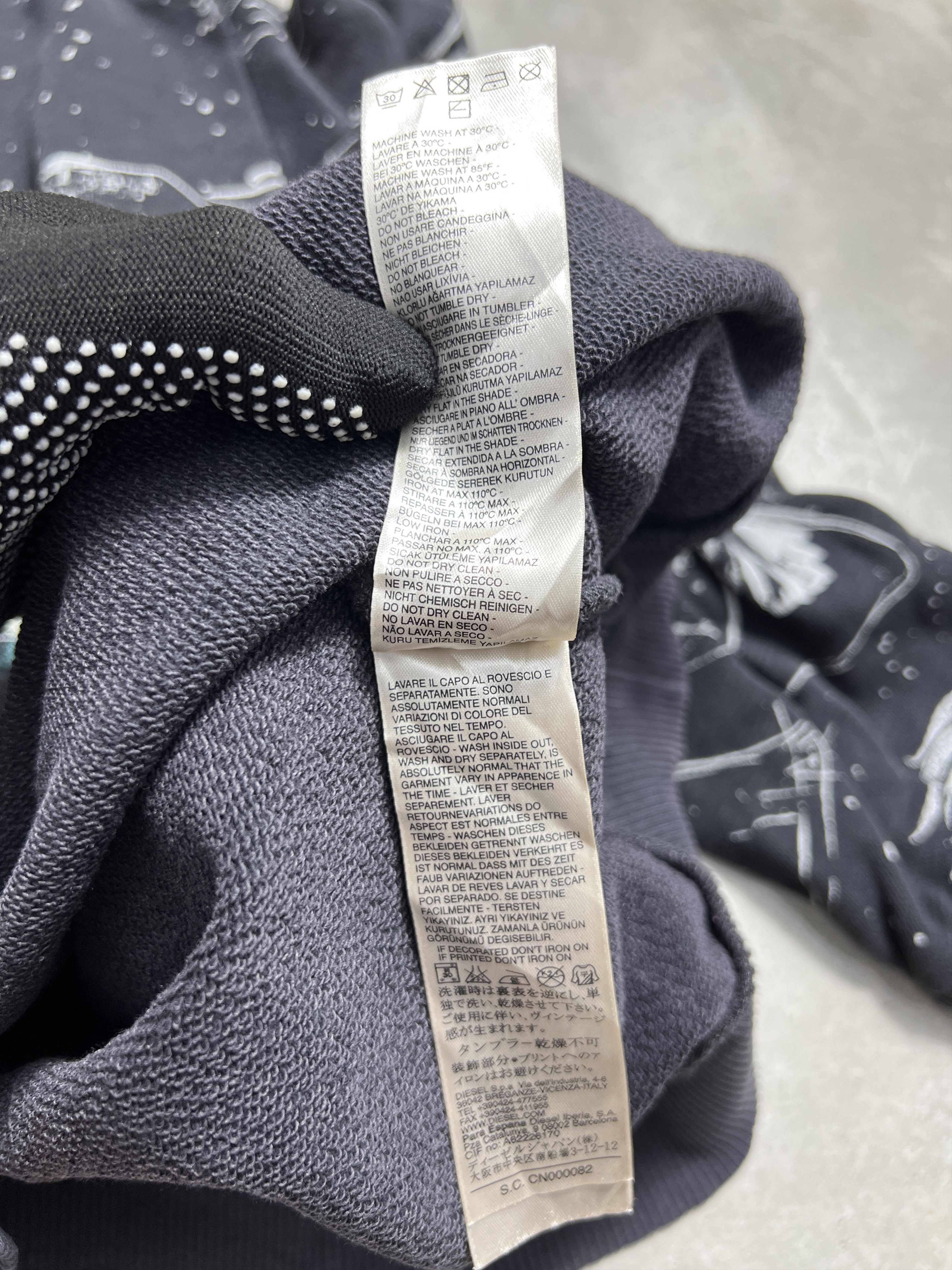 Diesel Y2K Diesel Superior All Over Printed Sweatshirt (XL) JK392 Size US XL / EU 56 / 4 - 7 Thumbnail