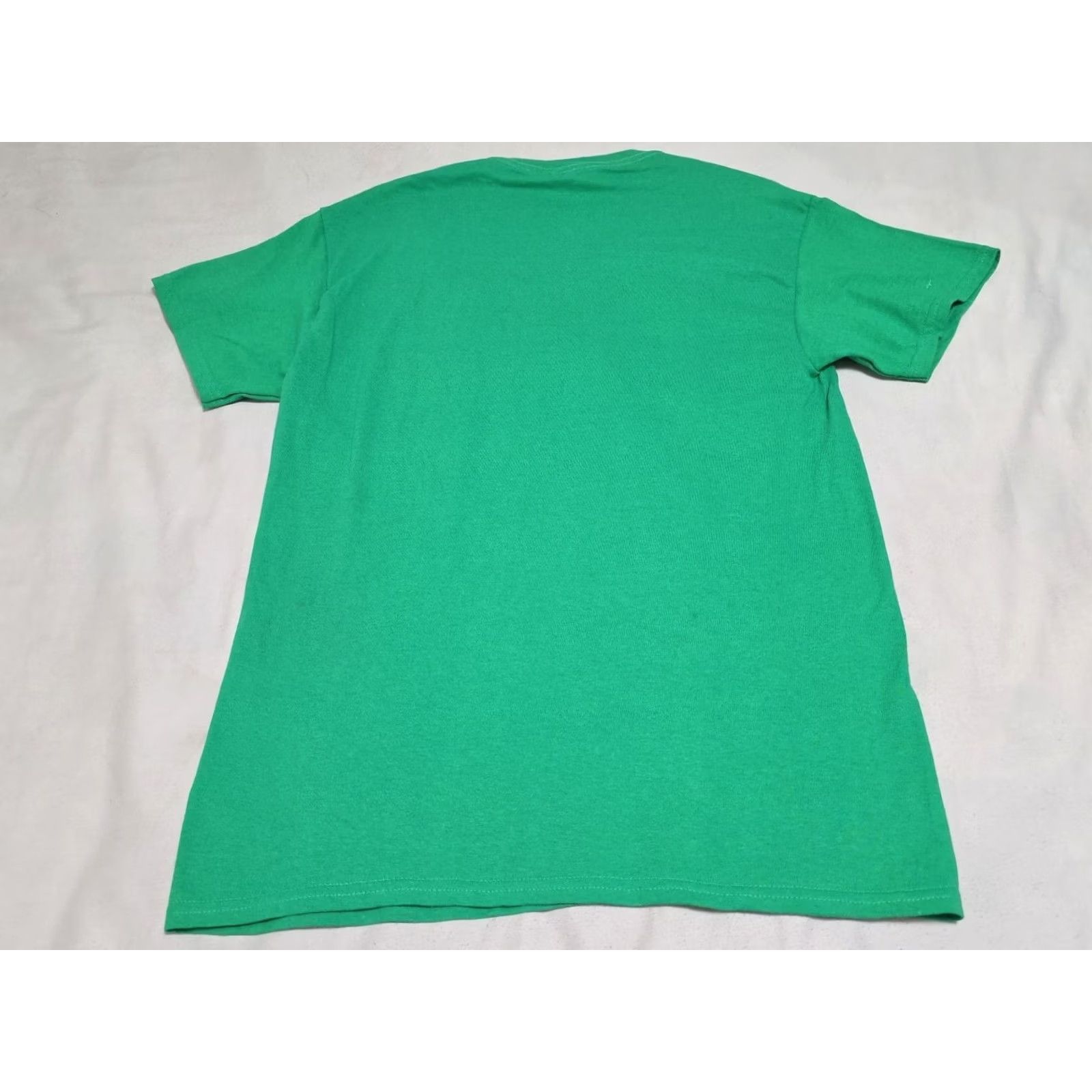 Gildan VINTAGE Wisconsin Badgers Bucky's My Lucky Charm Mascot Irish Green Short Sleeve T-Shirt Mens Medium Size US M / EU 48-50 / 2 - 3 Thumbnail